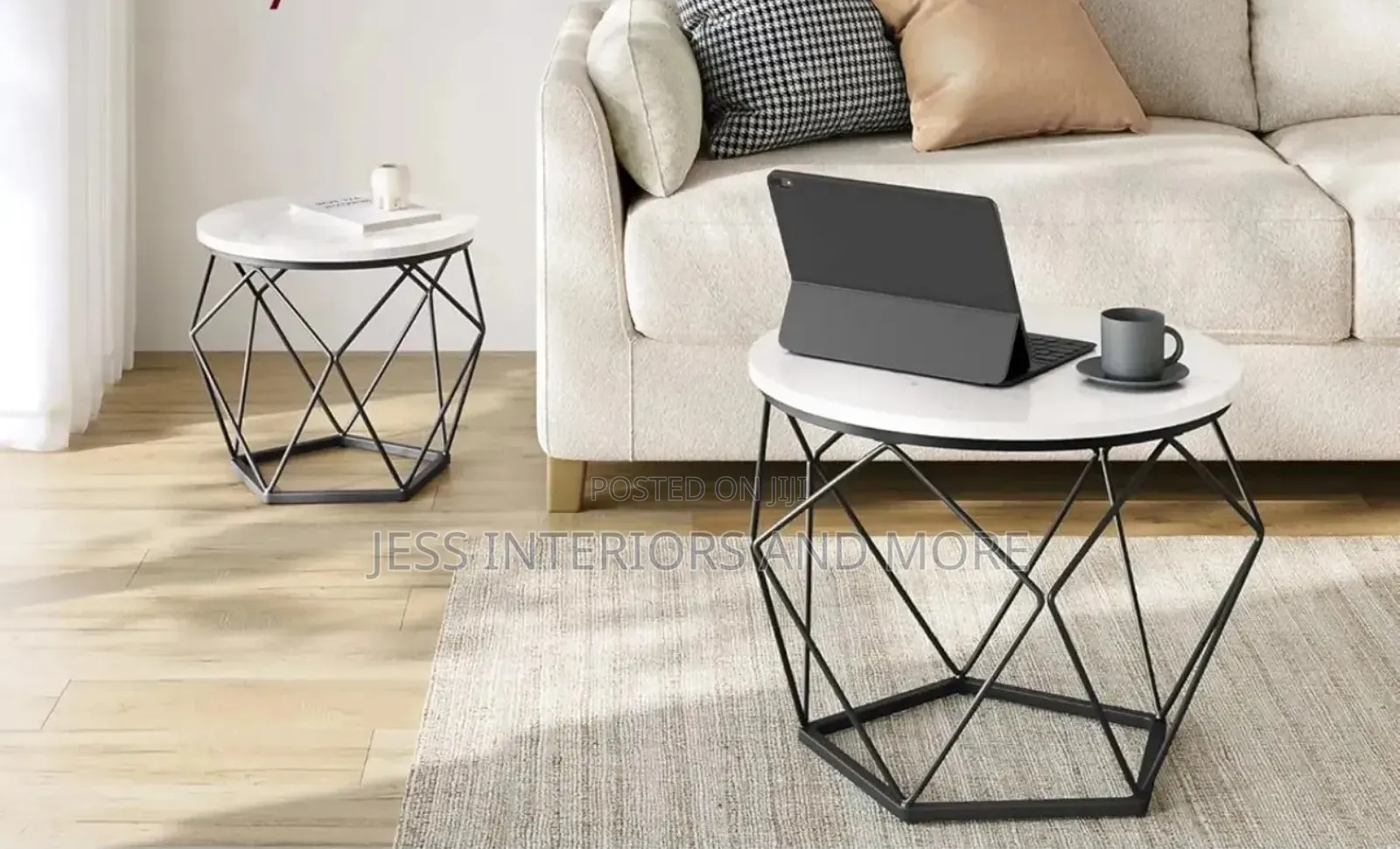 Round Coffee Table, Set of 2 (White)