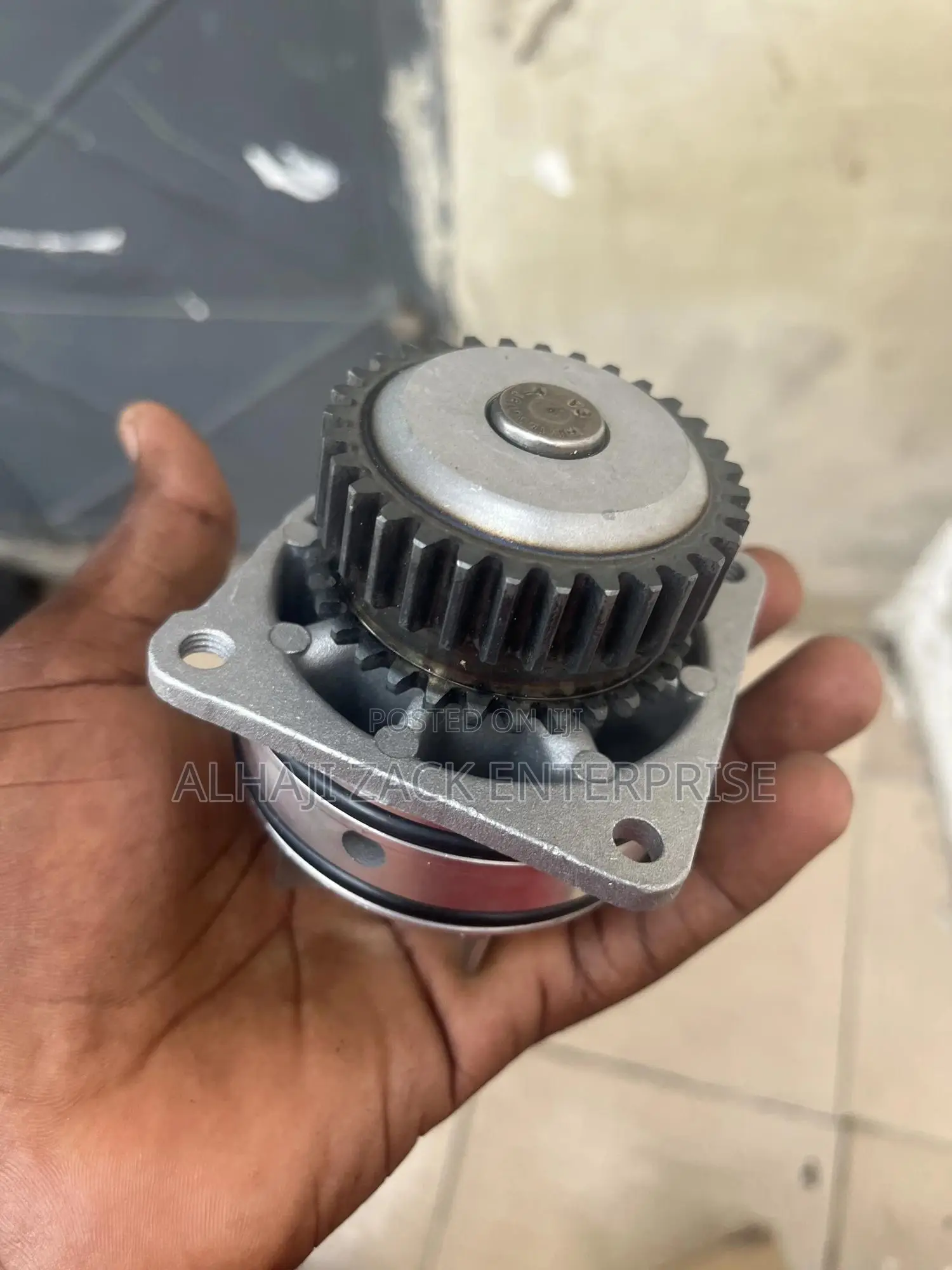 Nissan Pathfinder 1999 Water Pump
