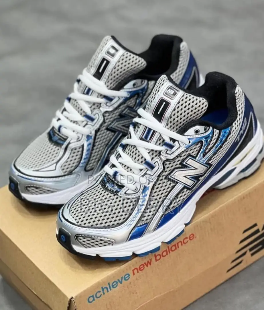 New Balance 740 Blue