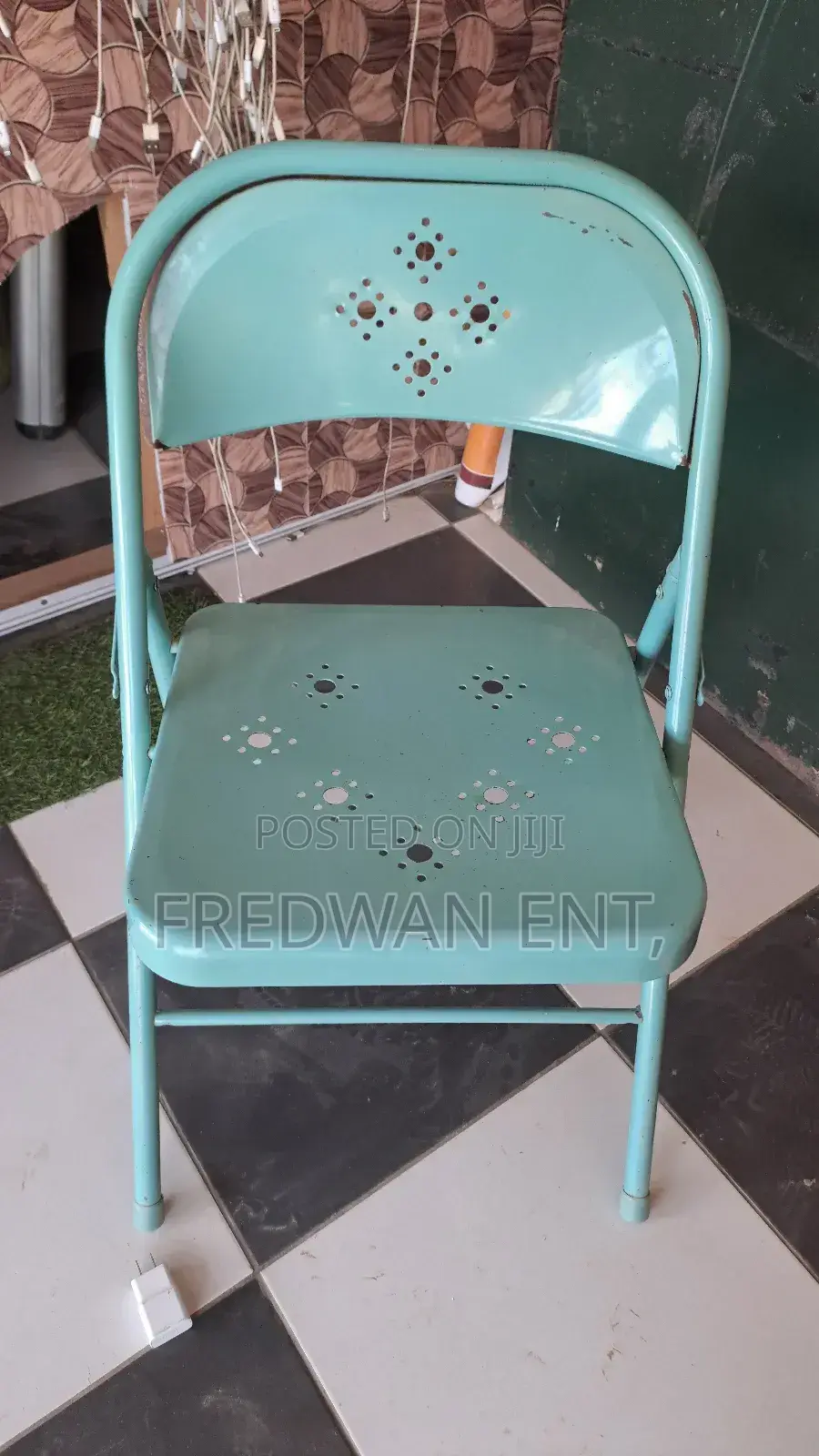 Comfortable Sitting Chair
