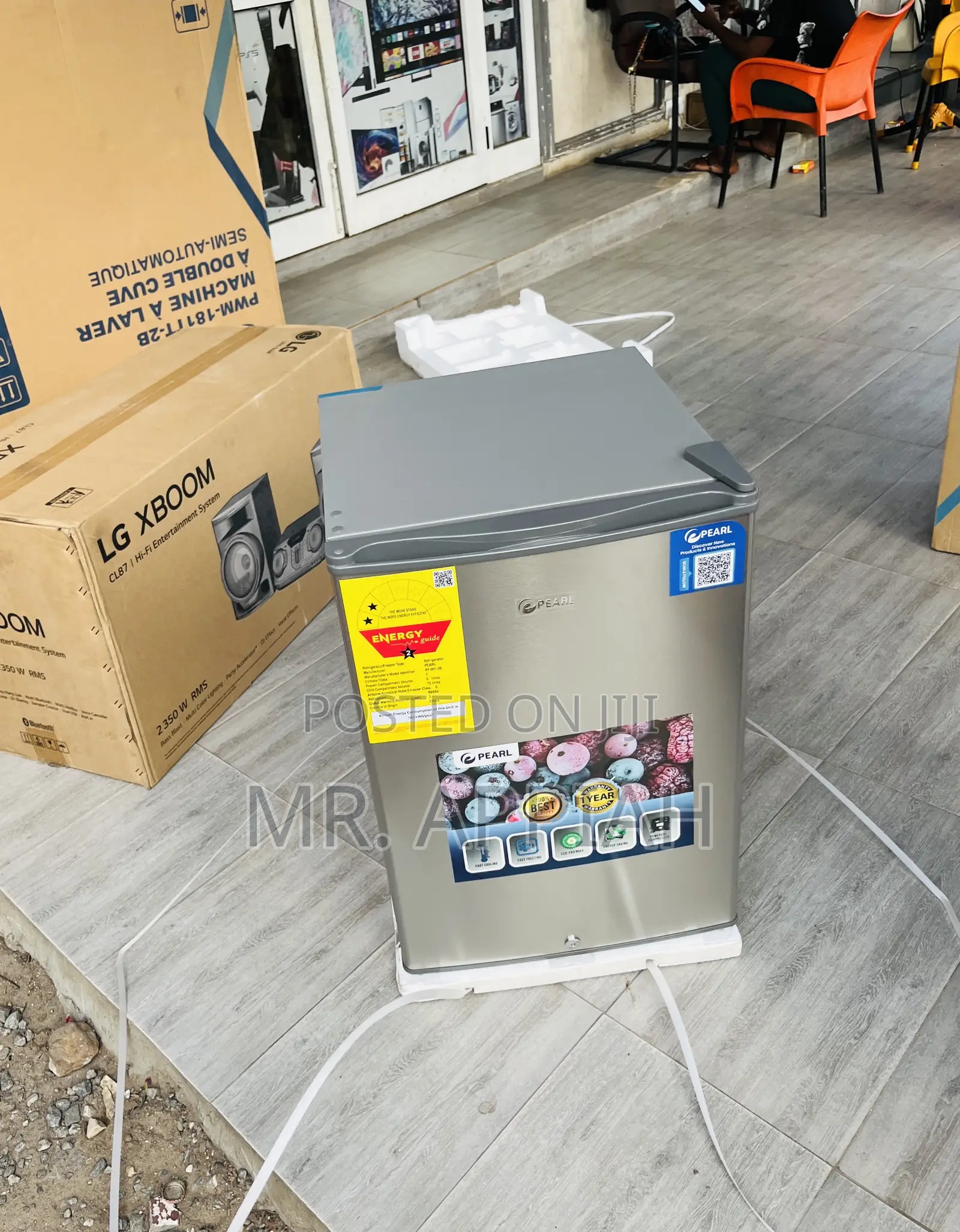 Well Design Pearl Single Door Electric Mini Fridge 
