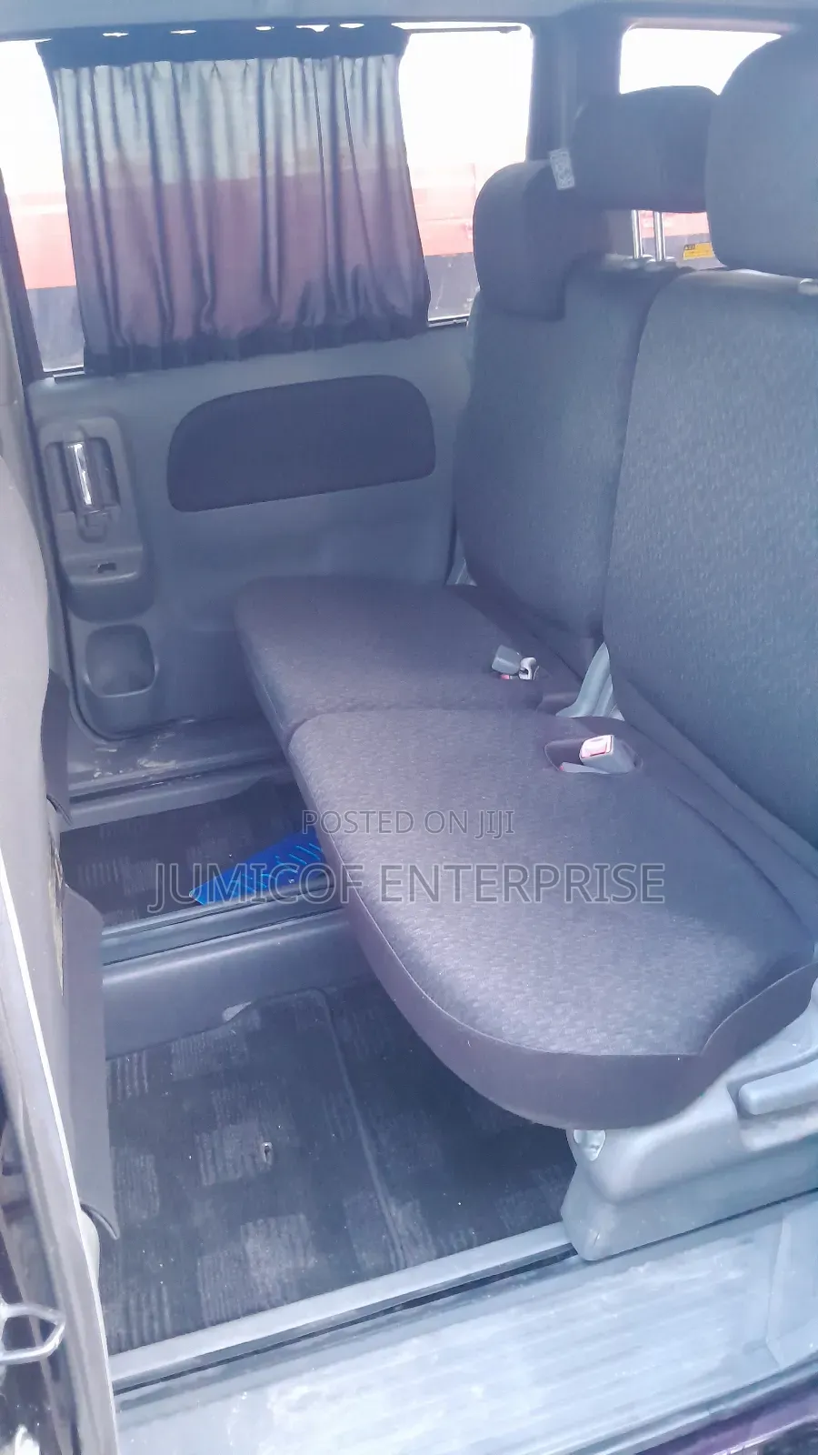 Toyota Sienta 1.5 FWD 2014 Purple