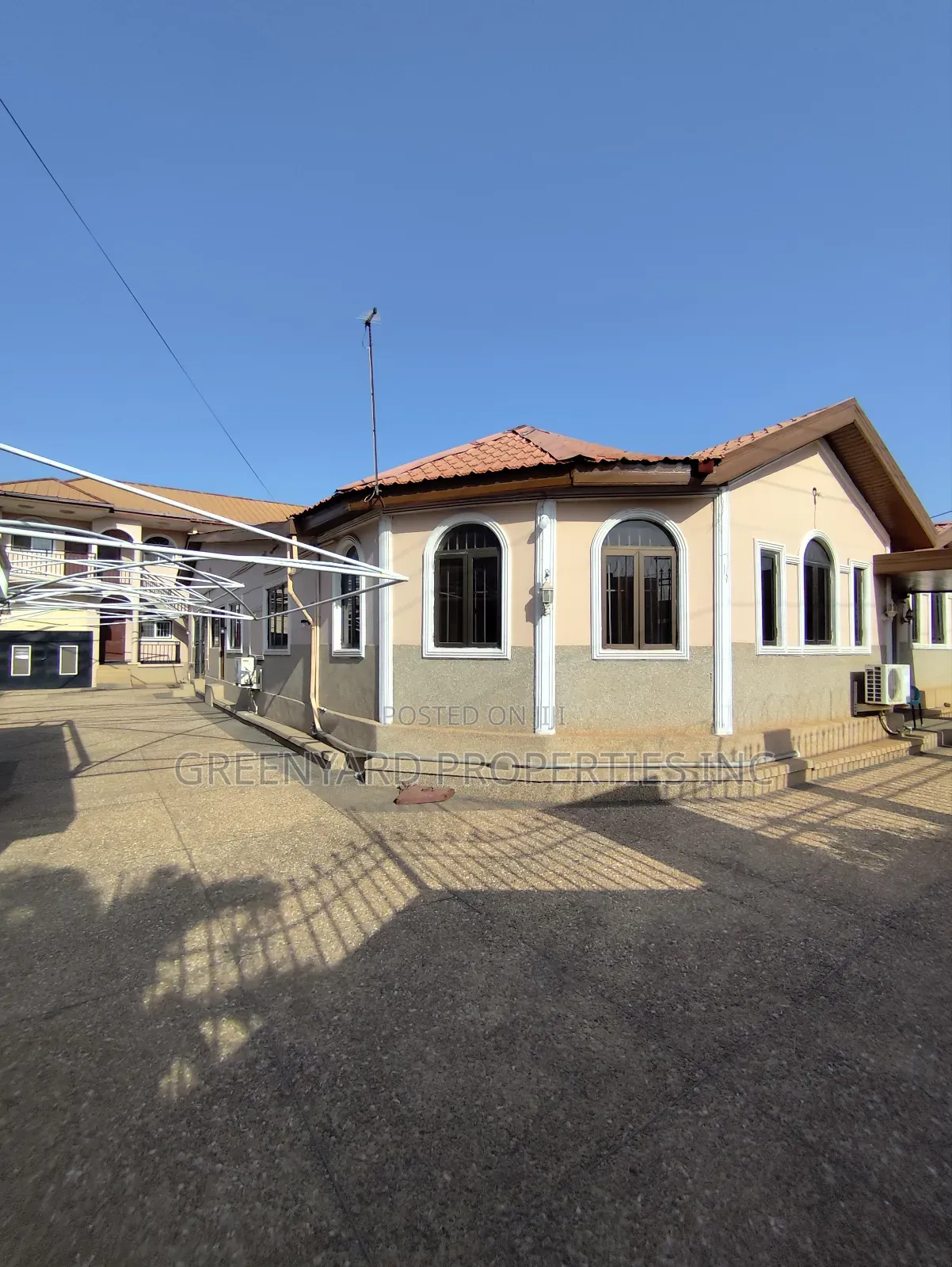 Furnished 8bdrm House in Ogbojo, East Legon for sale