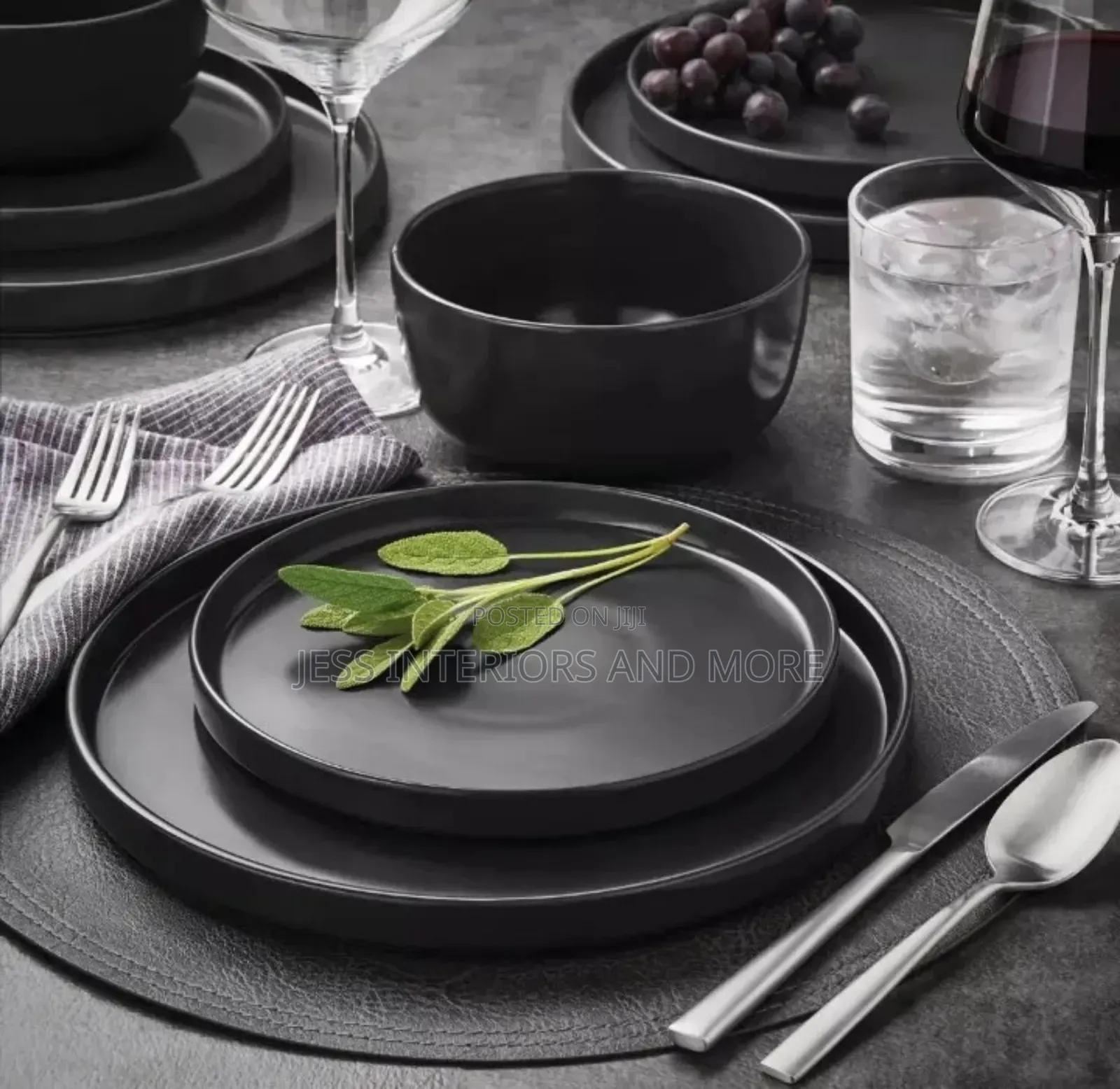 Member's Mark 24 Piece Modern Stoneware Dinnerware Set