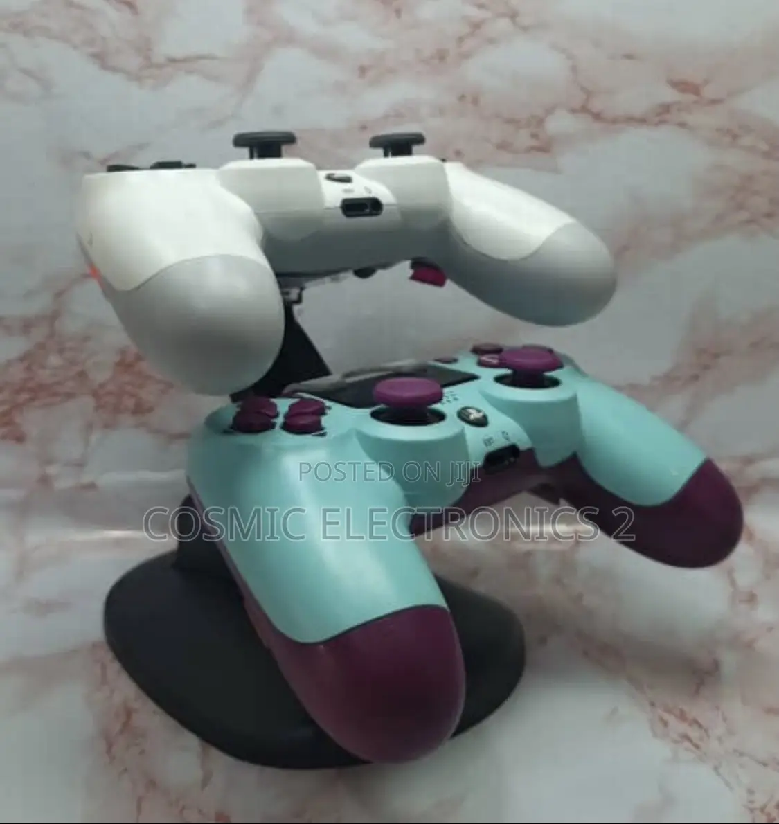 Slim Pro Dual PS4 Controller Charging Stand IV-P4002