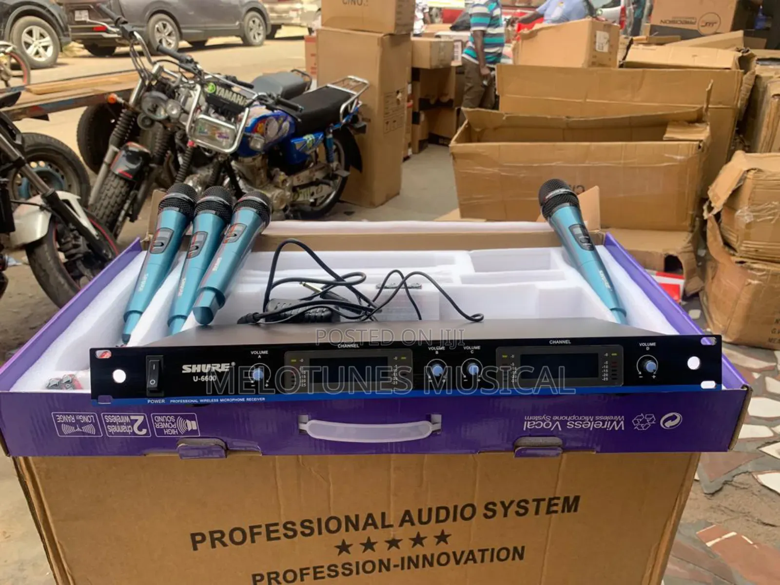 Shure U-6600 4in1 Professional Wireless Microphone