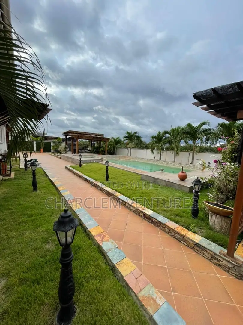 4bdrm House in Charclem Ventures, Accra Metropolitan for rent