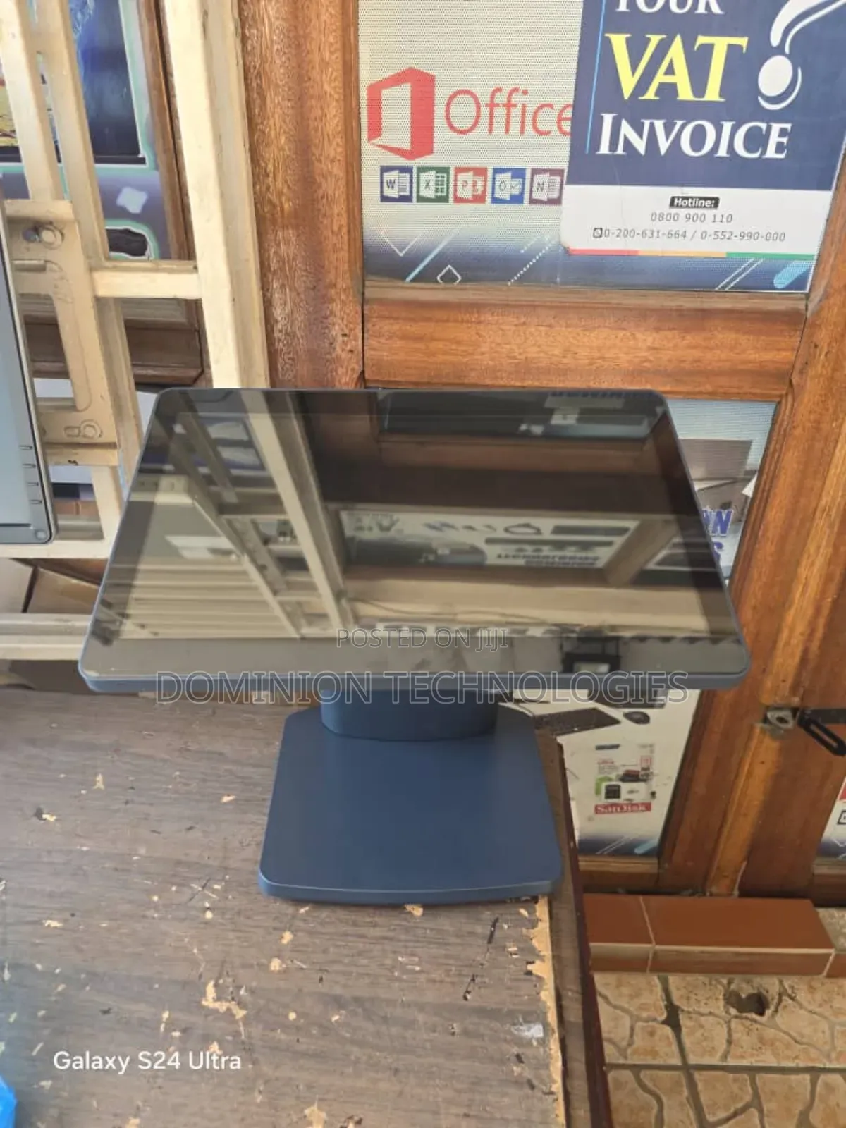 Pos 4gb/ 128ssd/ Touch Screen / I3/15 Inches Machine