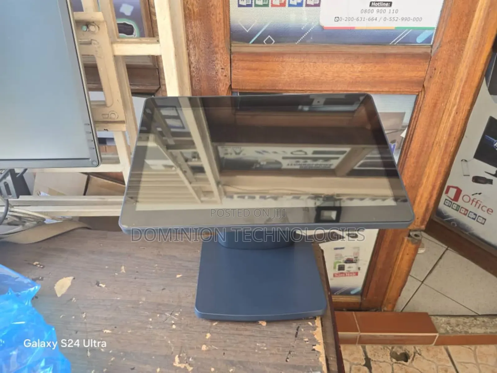 Pos 4gb/ 128ssd/ Touch Screen / I3/15 Inches Machine