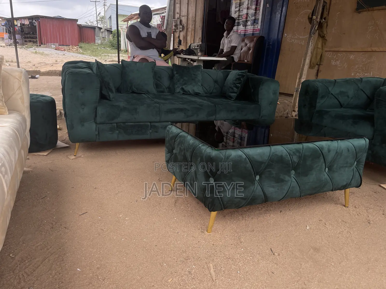 Cram and Green Fabric Sofa Set