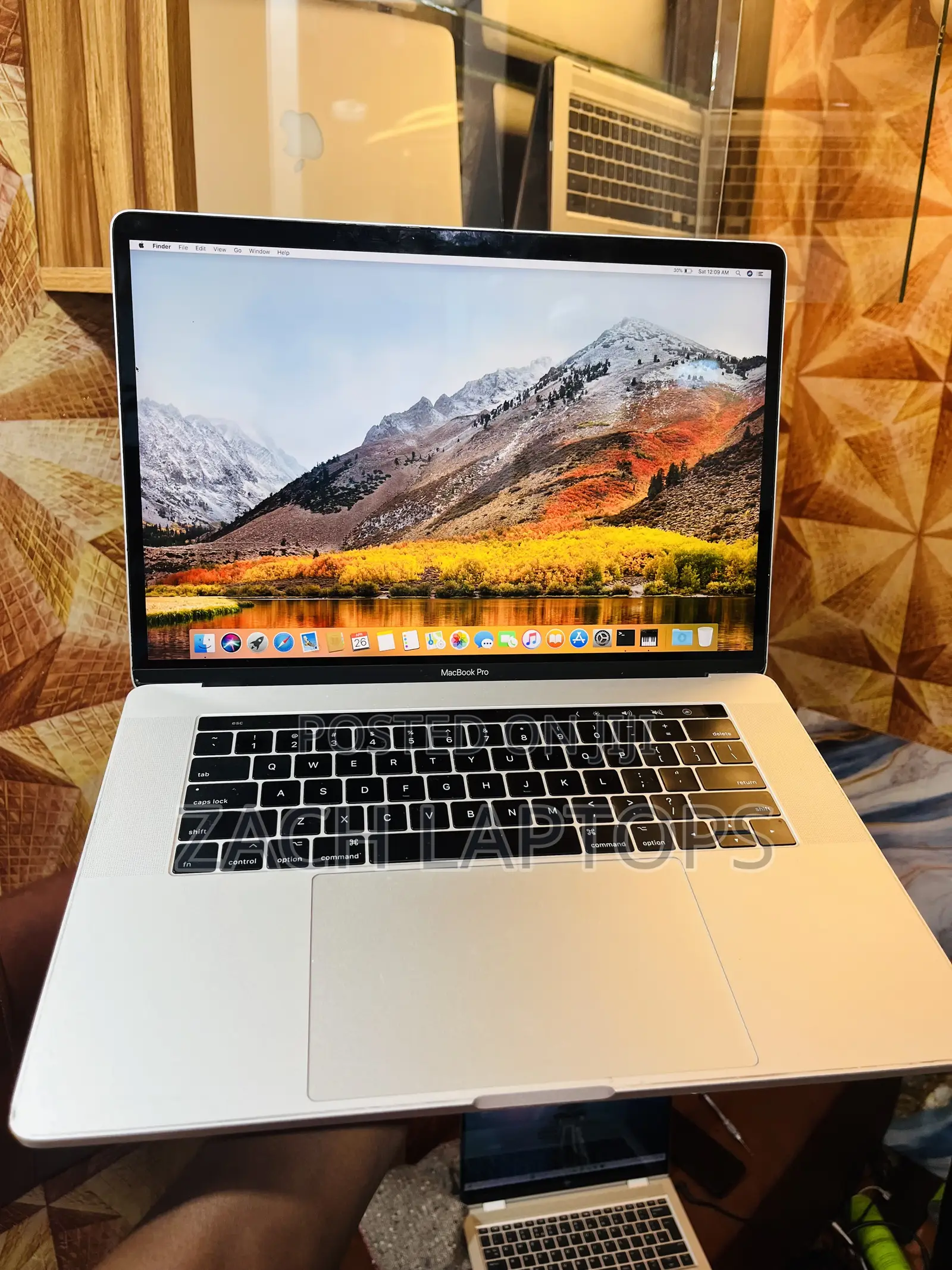 Laptop Apple MacBook 2017 16GB Intel Core i7 SSD 512GB