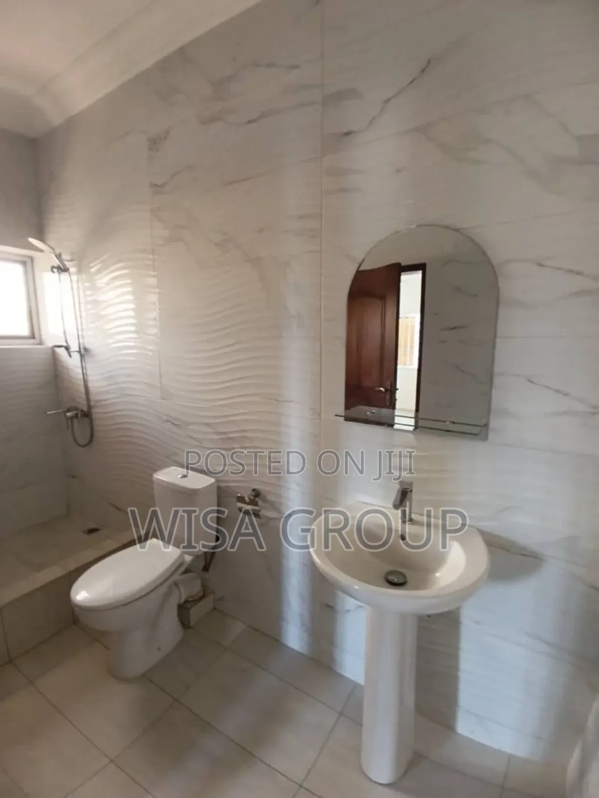 4bdrm Duplex in Wisa Group, Accra Metropolitan for rent