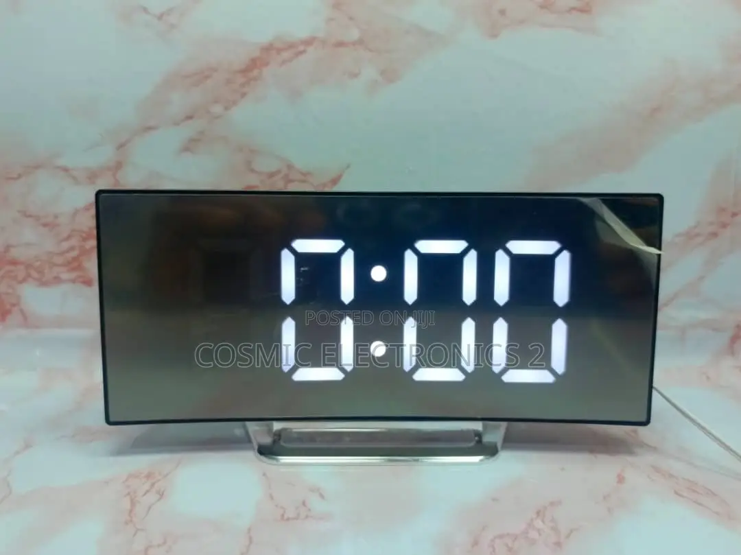 Curved Mirror Alarm Clock