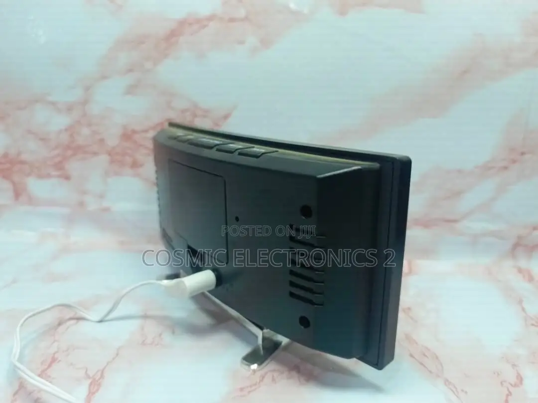 Curved Mirror Alarm Clock