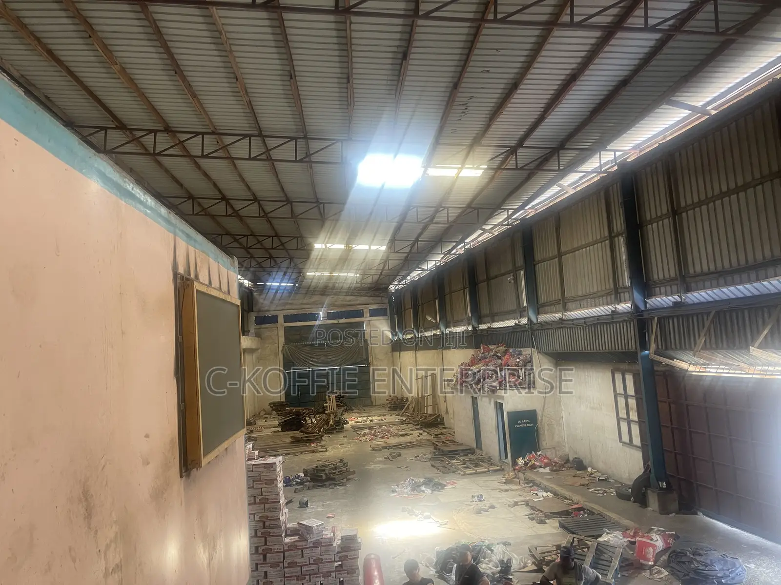 700 at North Kaneshie Industrial Area for Rent
