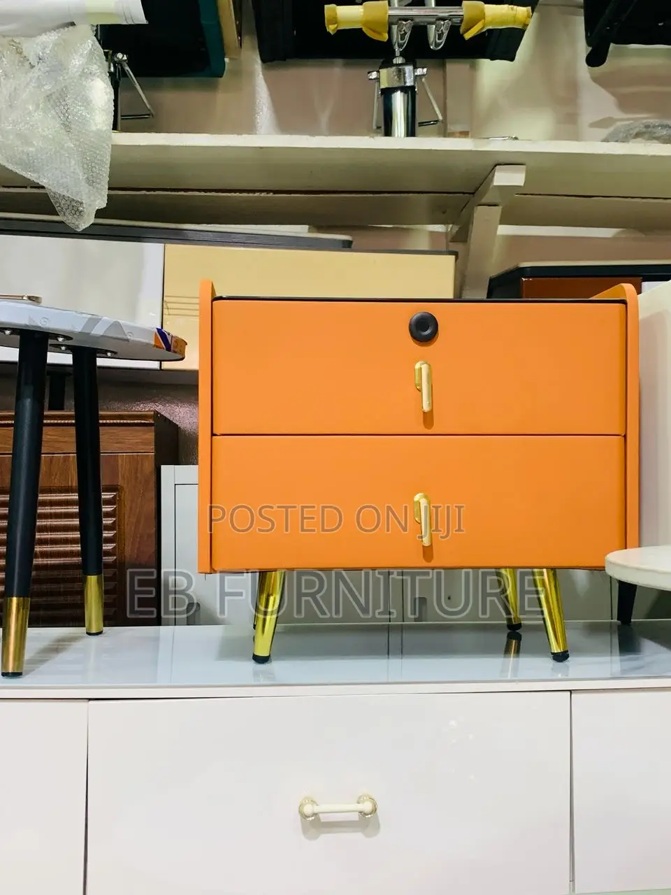 Side Drawer