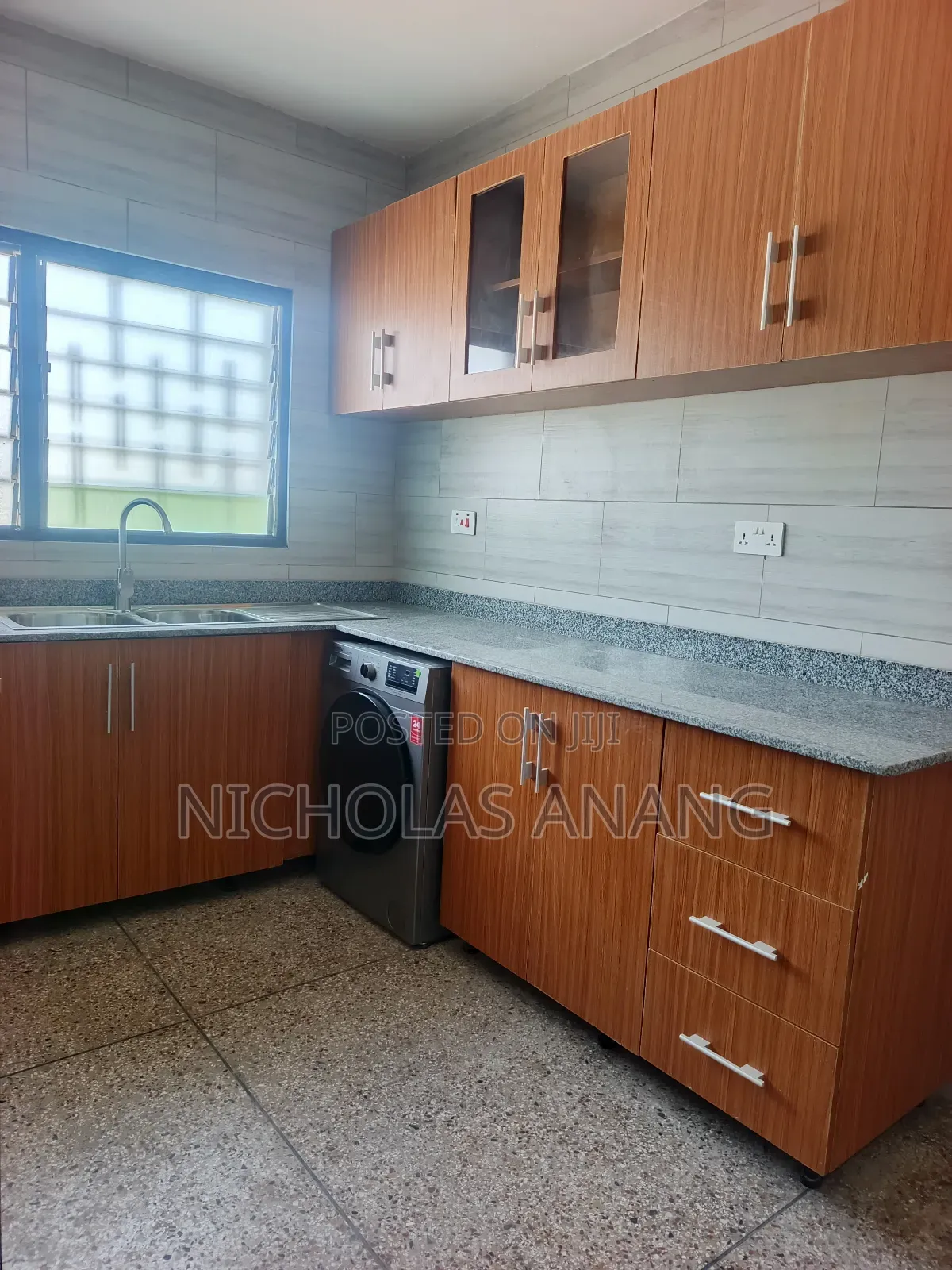 3bdrm House in The Dorns Properties, New Town for rent