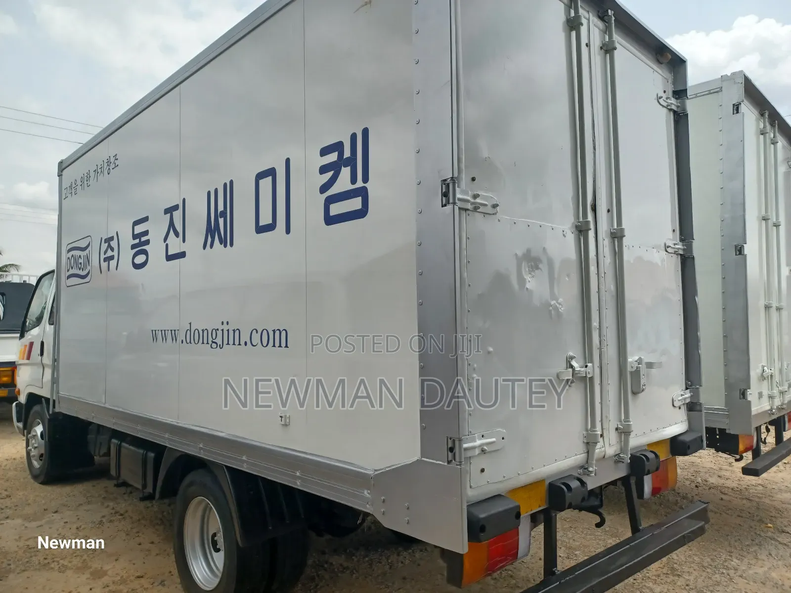 Hyundai Mighty Fridge Container