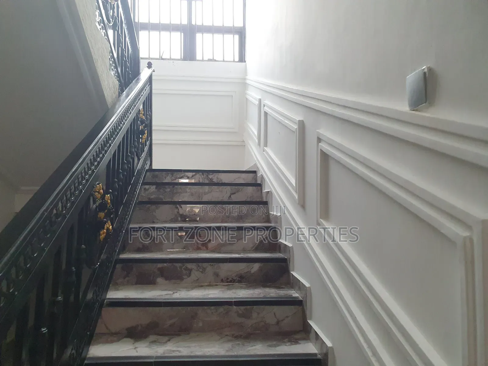 Quality Door and Floor Eaning Services With Cleantex