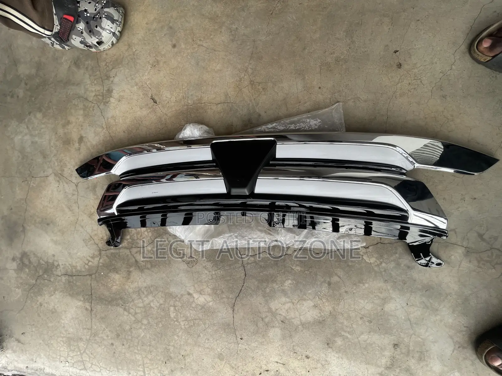 Mitsubishi Outlander 2017,2018,2019,Front Shells/Top Grill