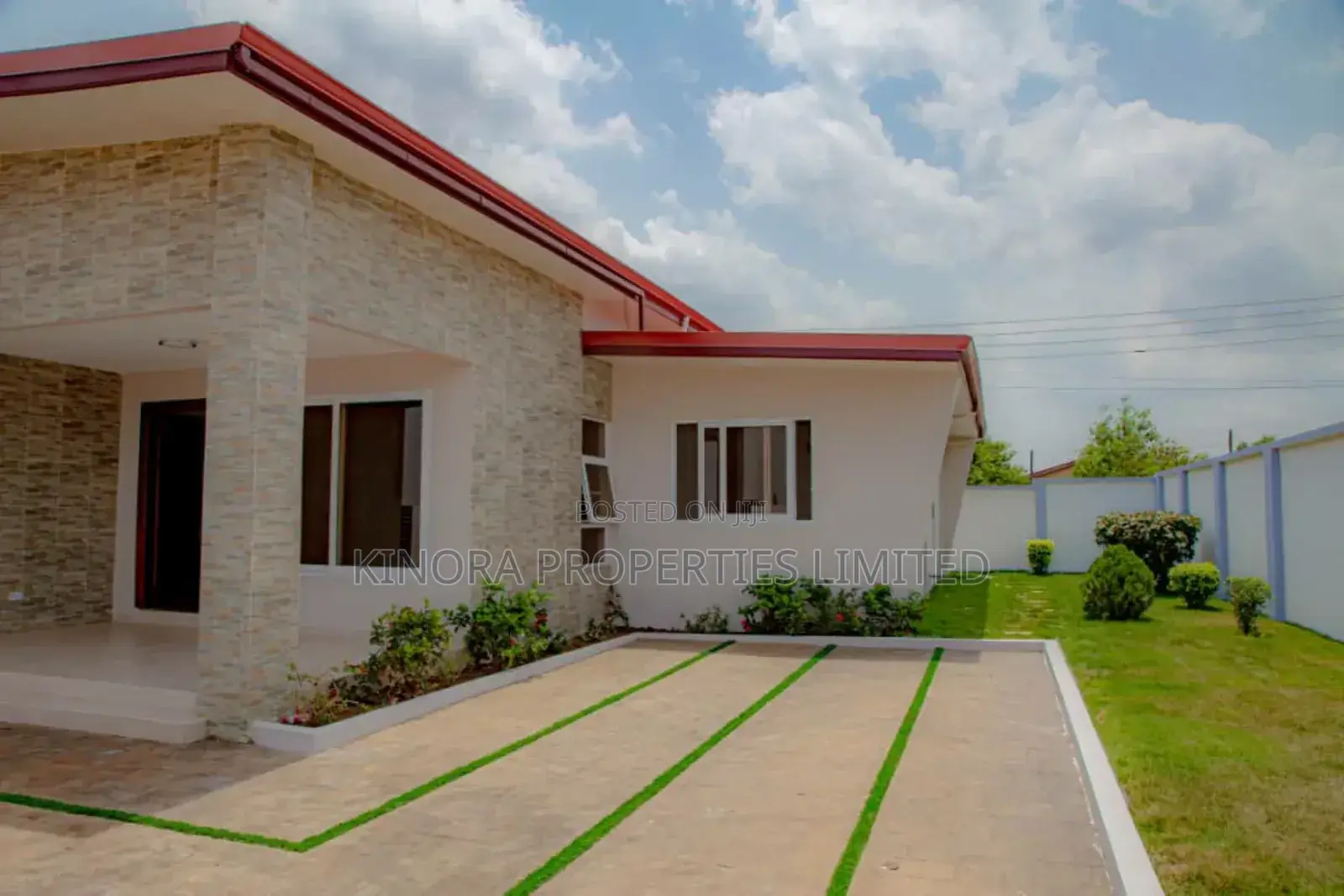 2bdrm Bungalow in Adenta Amanfrom for rent