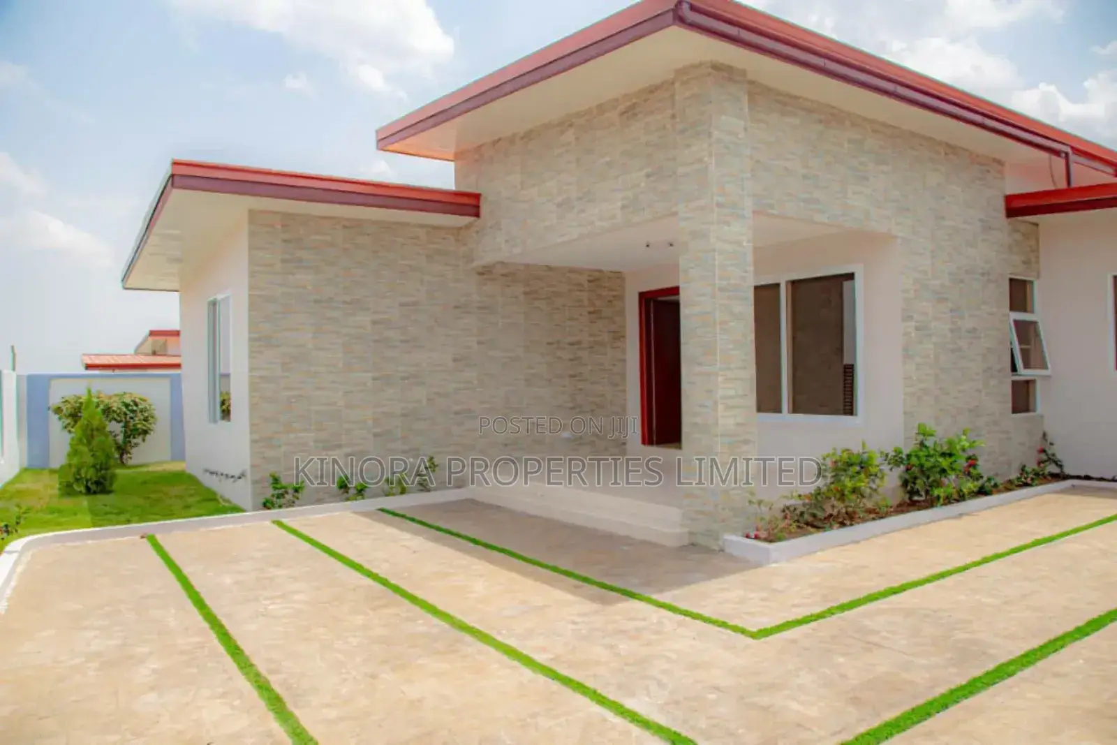 2bdrm Bungalow in Adenta Amanfrom for rent