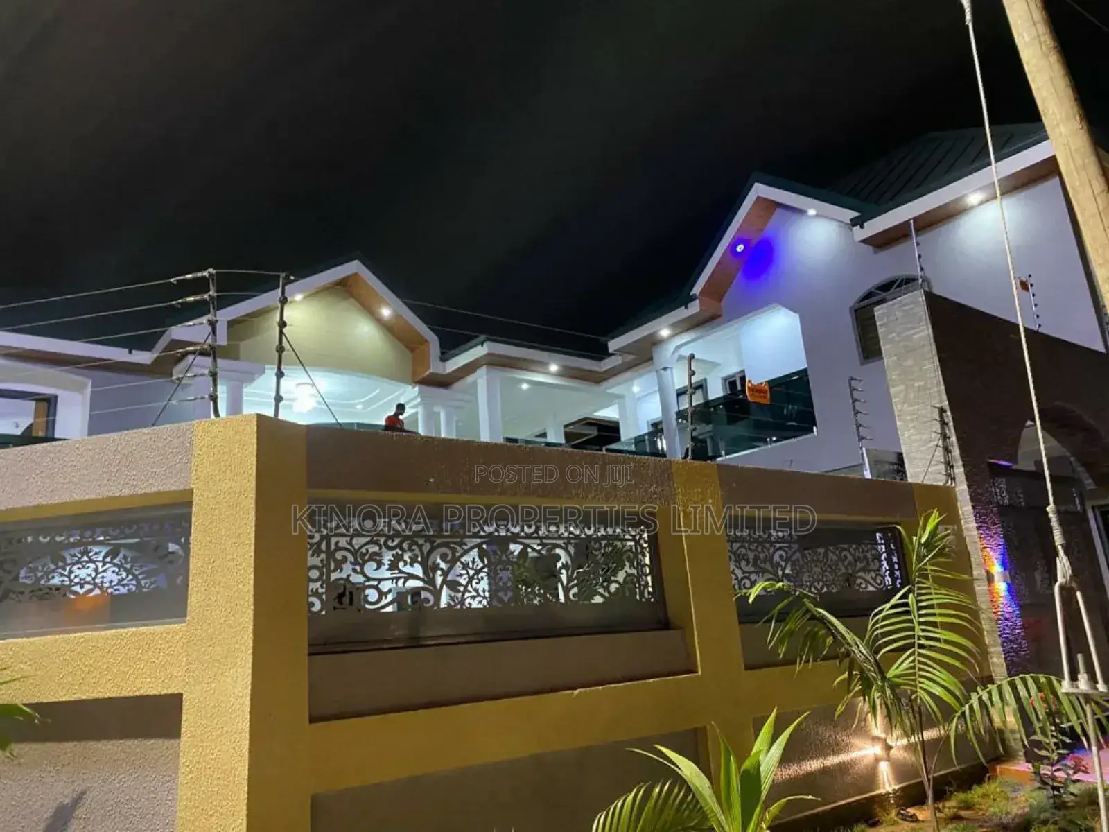 5bdrm House in Hatso Ecomog, Haatso for sale