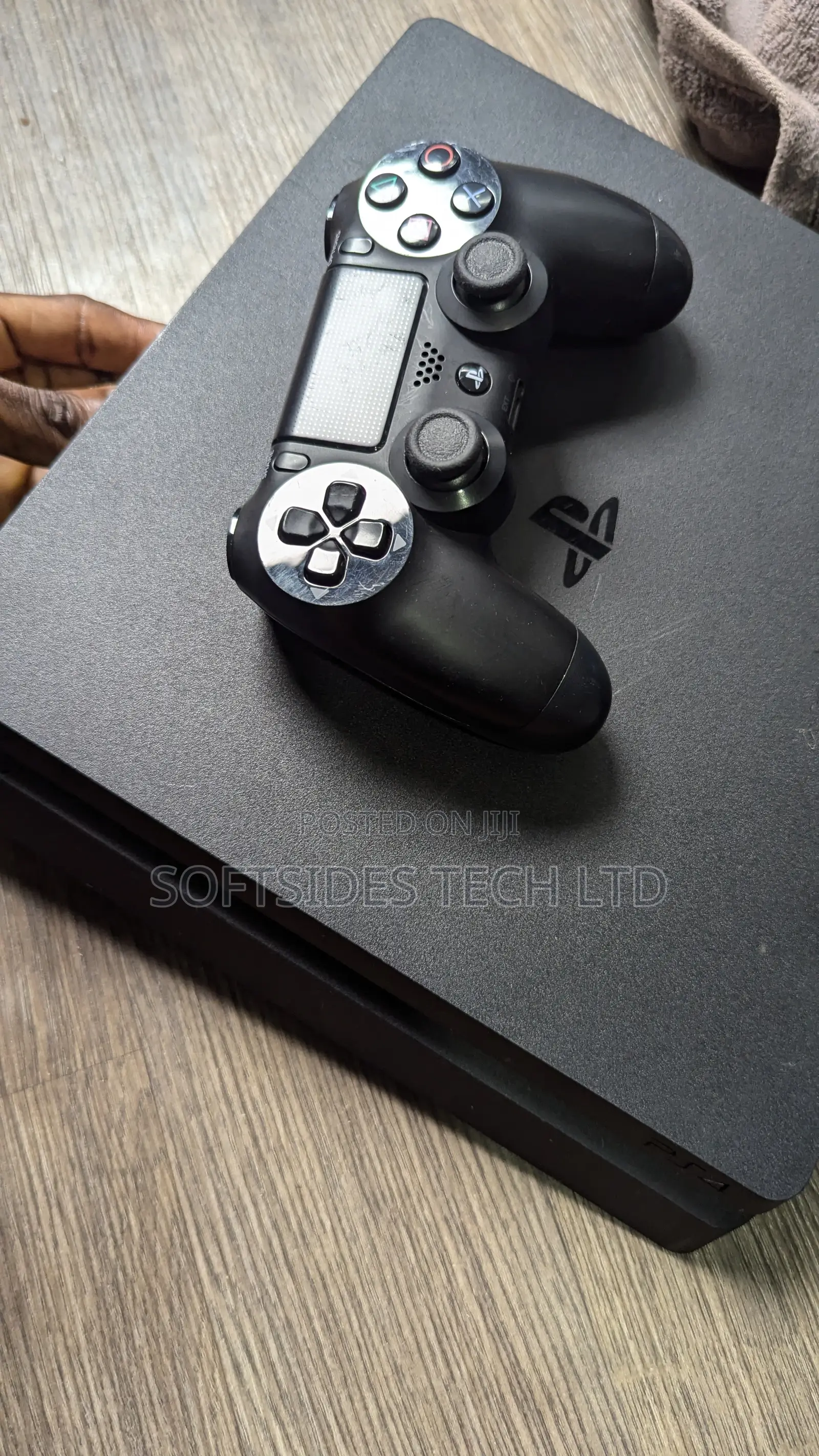 Ps4 Pro: 4k Hdr, Controller & Cables, Reset - Good Now!