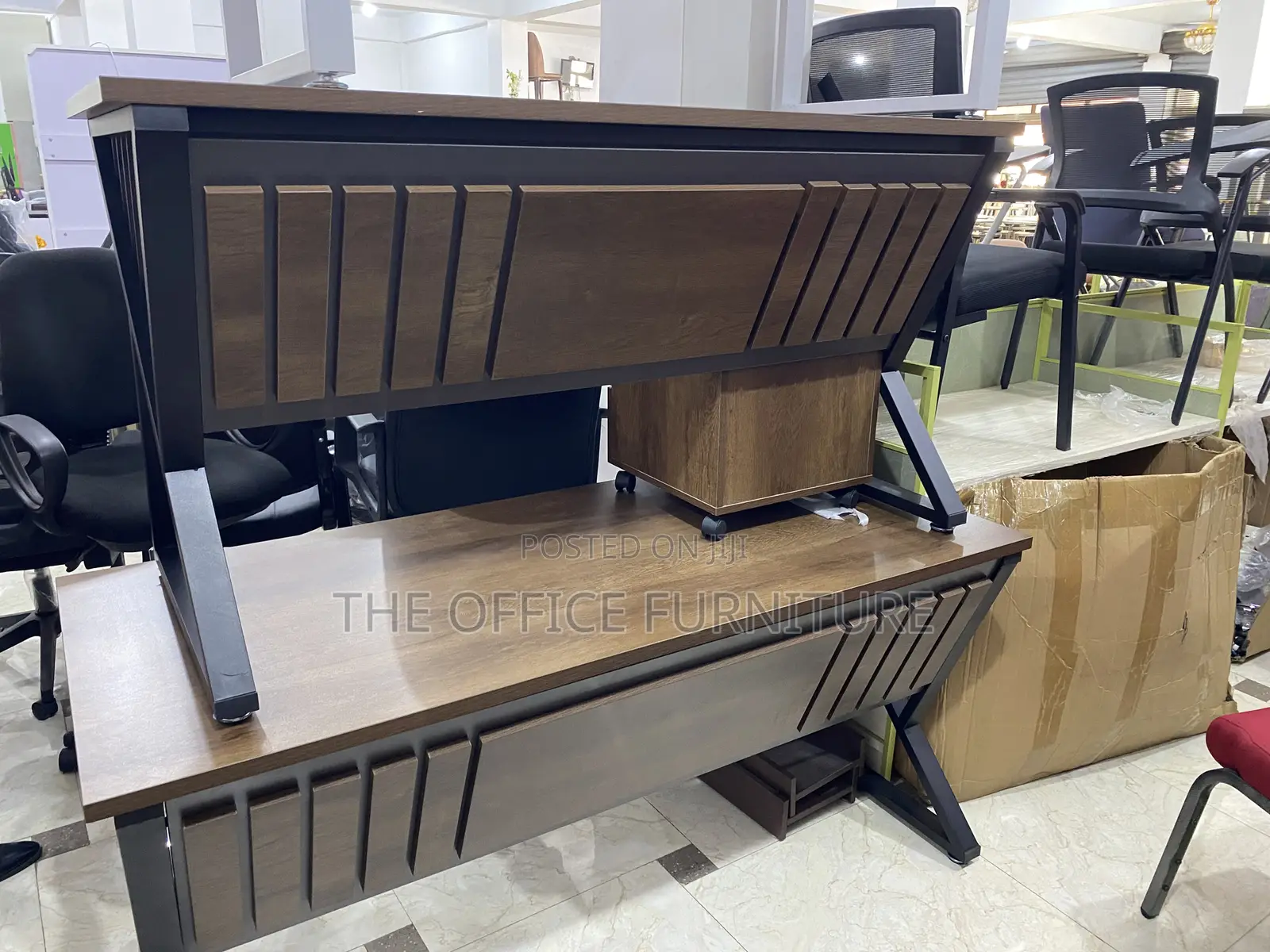 Modern Office Desk (1.4m)