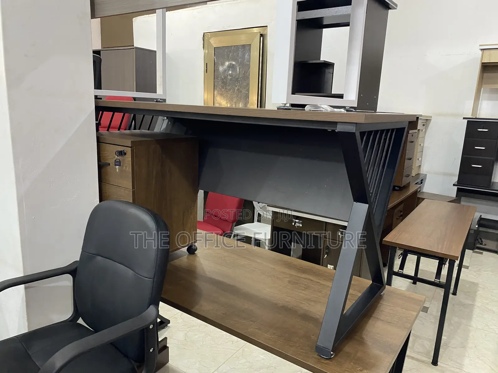 Modern Office Desk (1.4m)