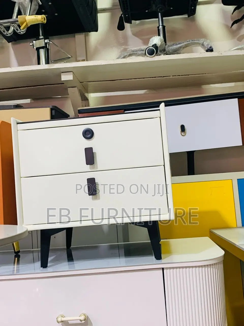 Side Drawer
