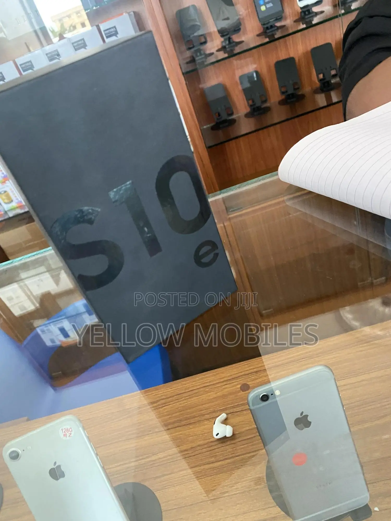 New Samsung Galaxy S10e 256 GB Black