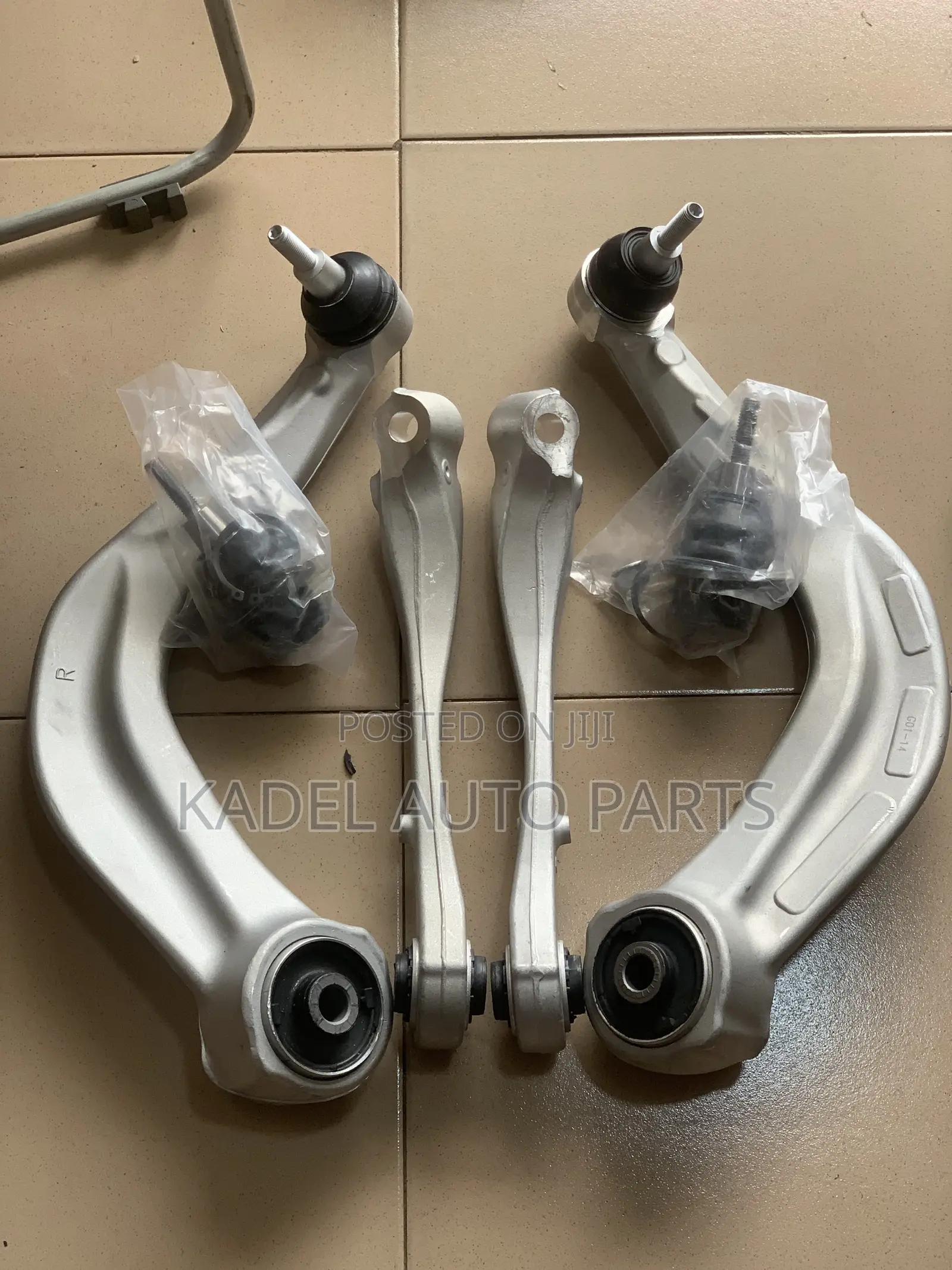 Ford Explorer 2020 Control Arm / Lower Arm