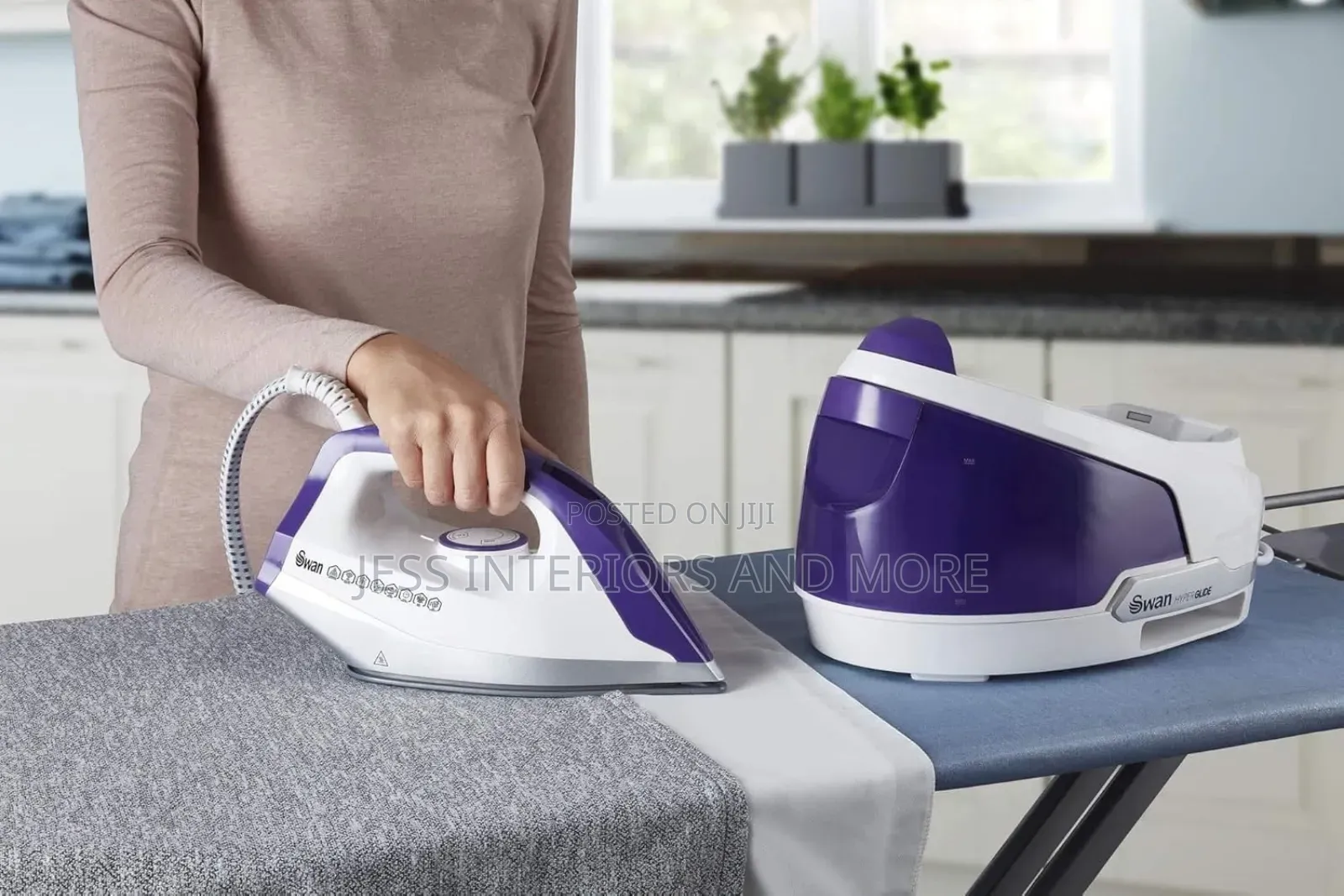 Swan 2400w Hyper Glide Steam Station