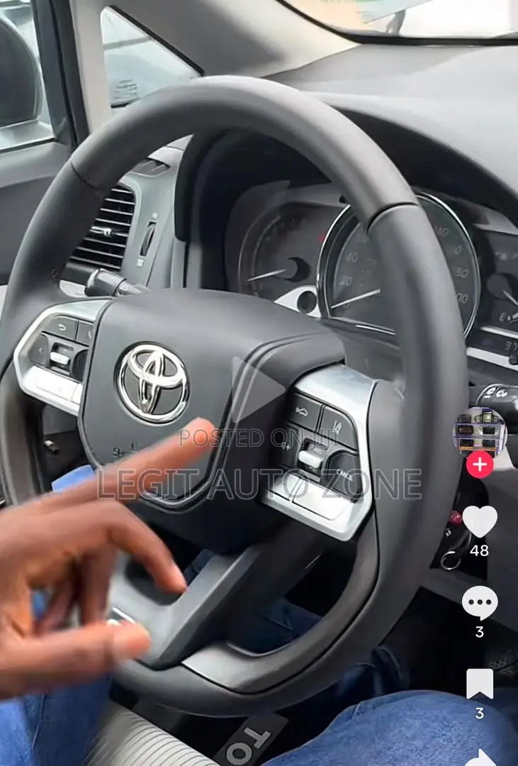 Toyota Land Cruiser Complete Steering Wheel