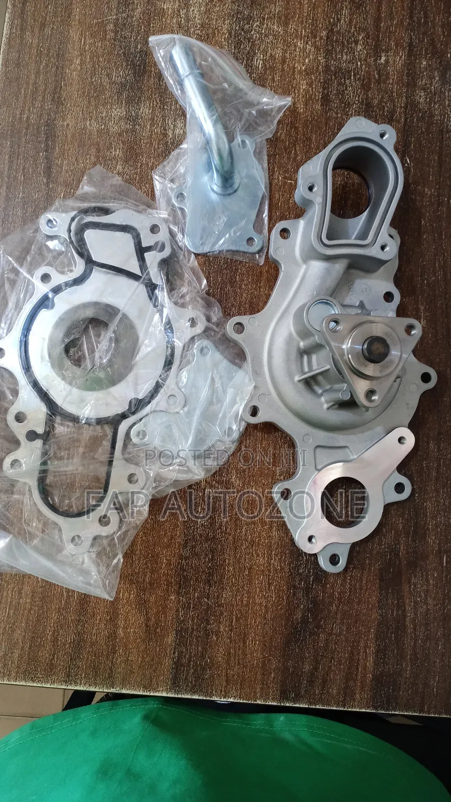 10332. Original Ford F150 Water Pump From Usa.