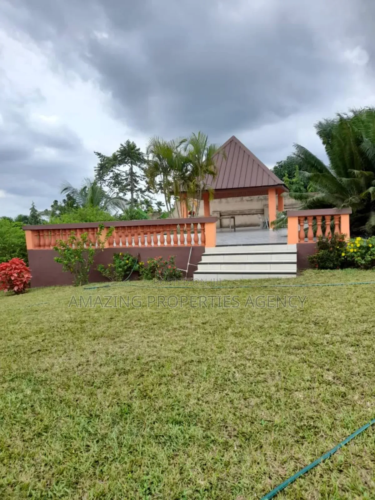 5bdrm House in Aburi for sale