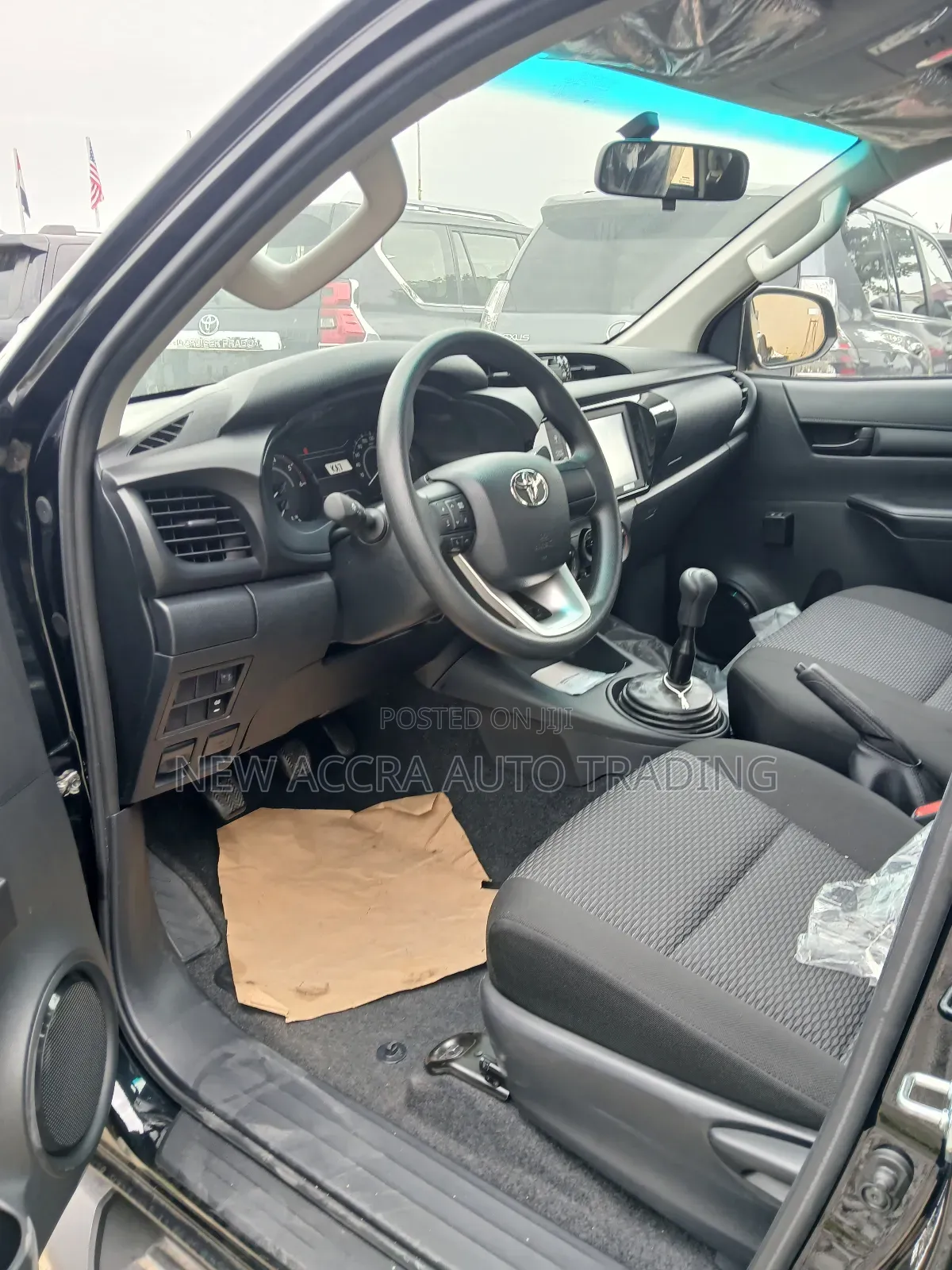 New Toyota Hilux 2023 Gray