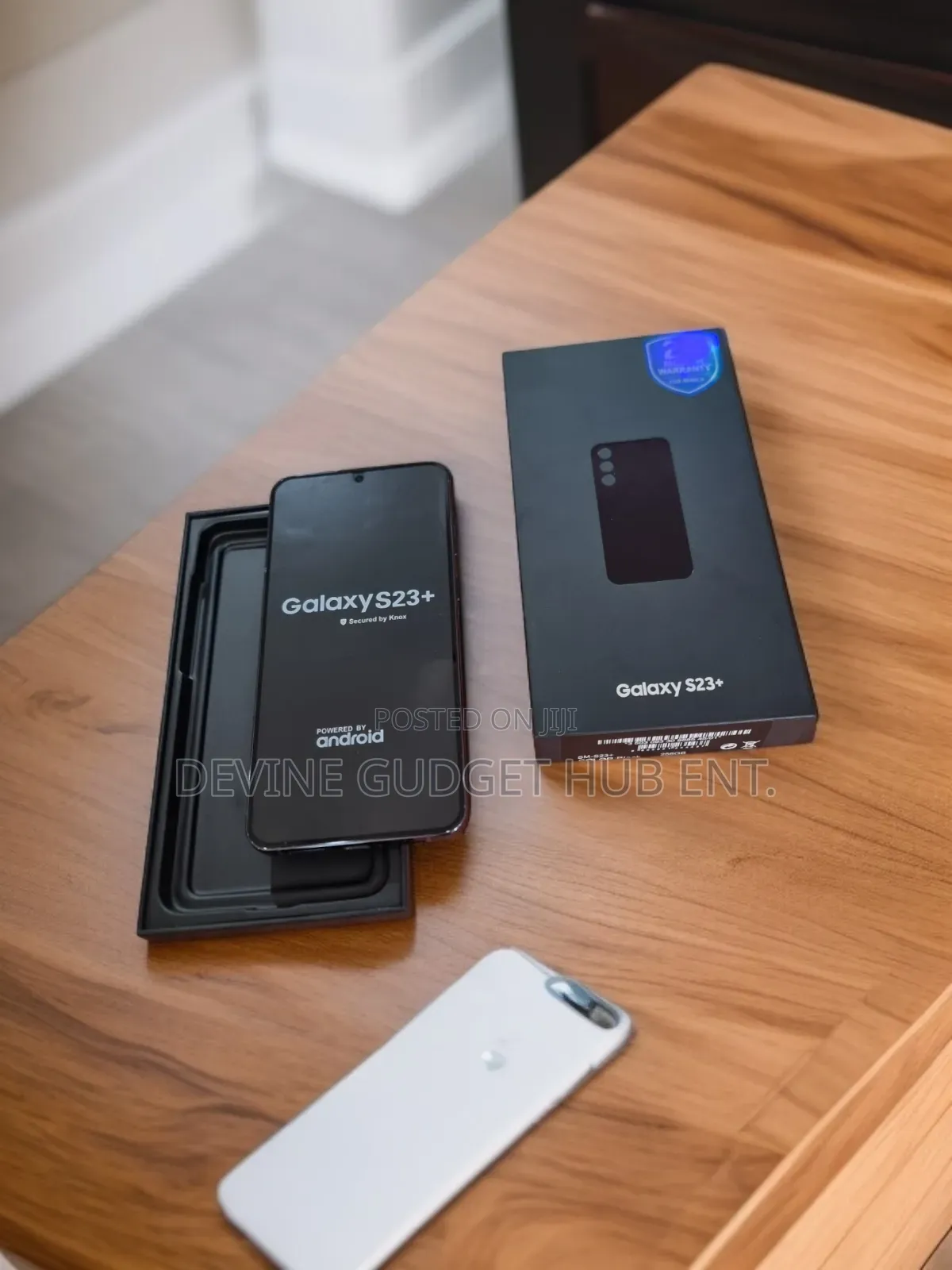 New Samsung Galaxy S23+ 256 GB Gold