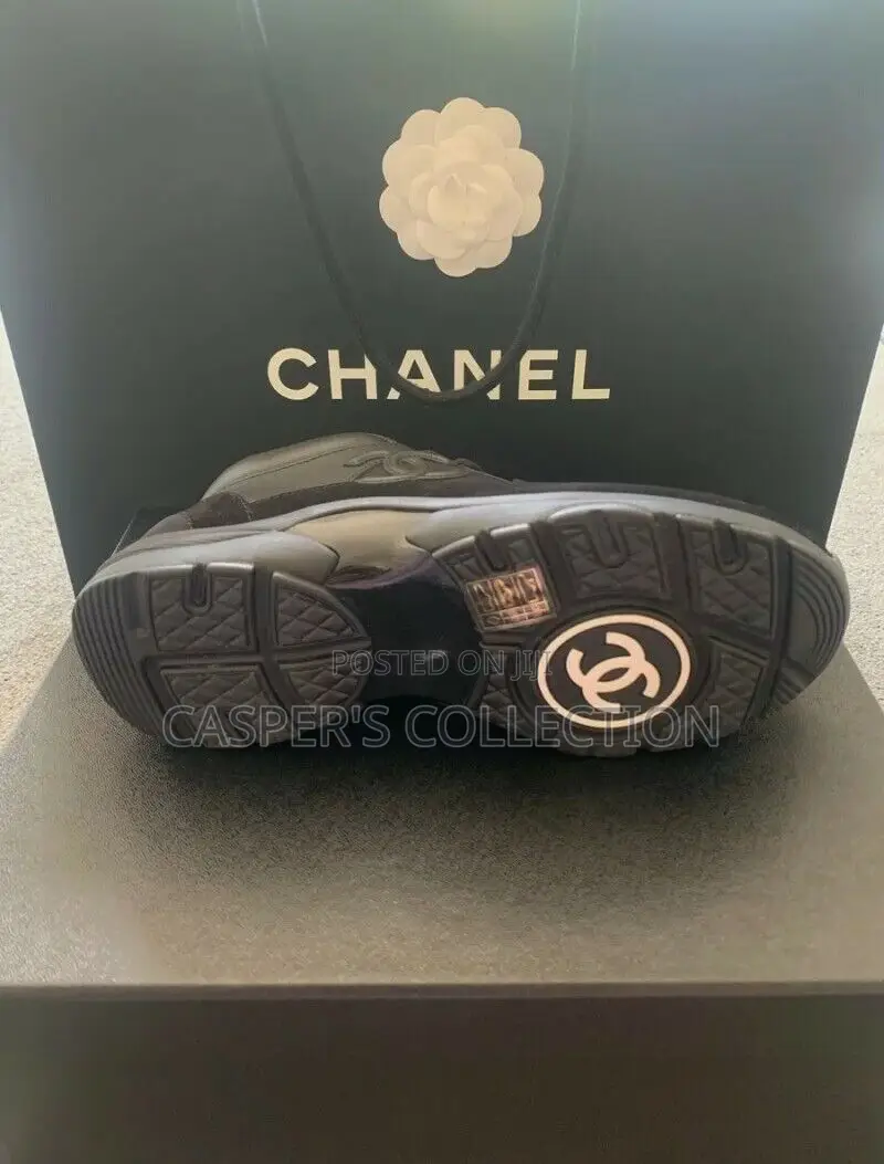 Channel Low Top Trainers Black