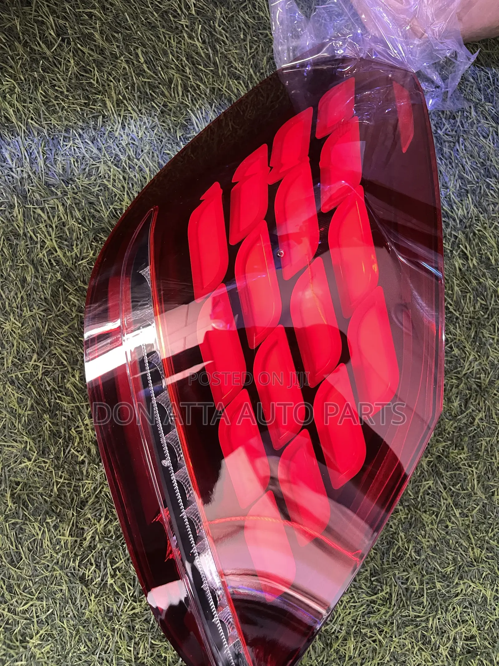 Mercedes Benz C300 Spec Tail Light