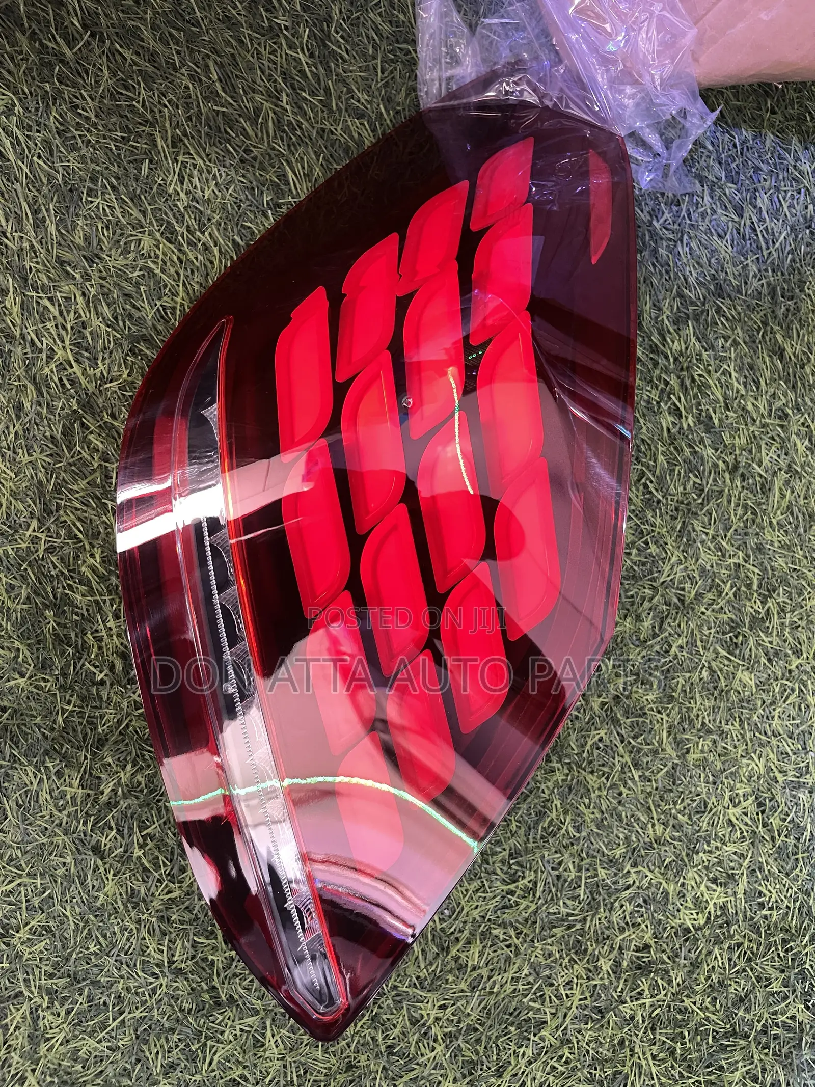 Mercedes Benz C300 Spec Tail Light