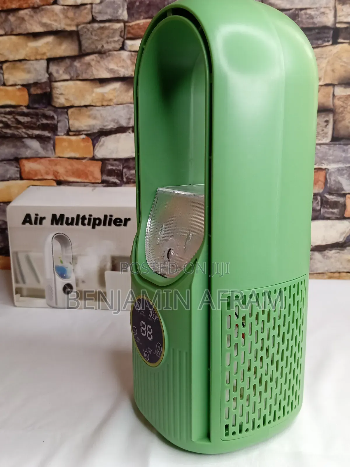 Speed Controller Fan With Humidifier