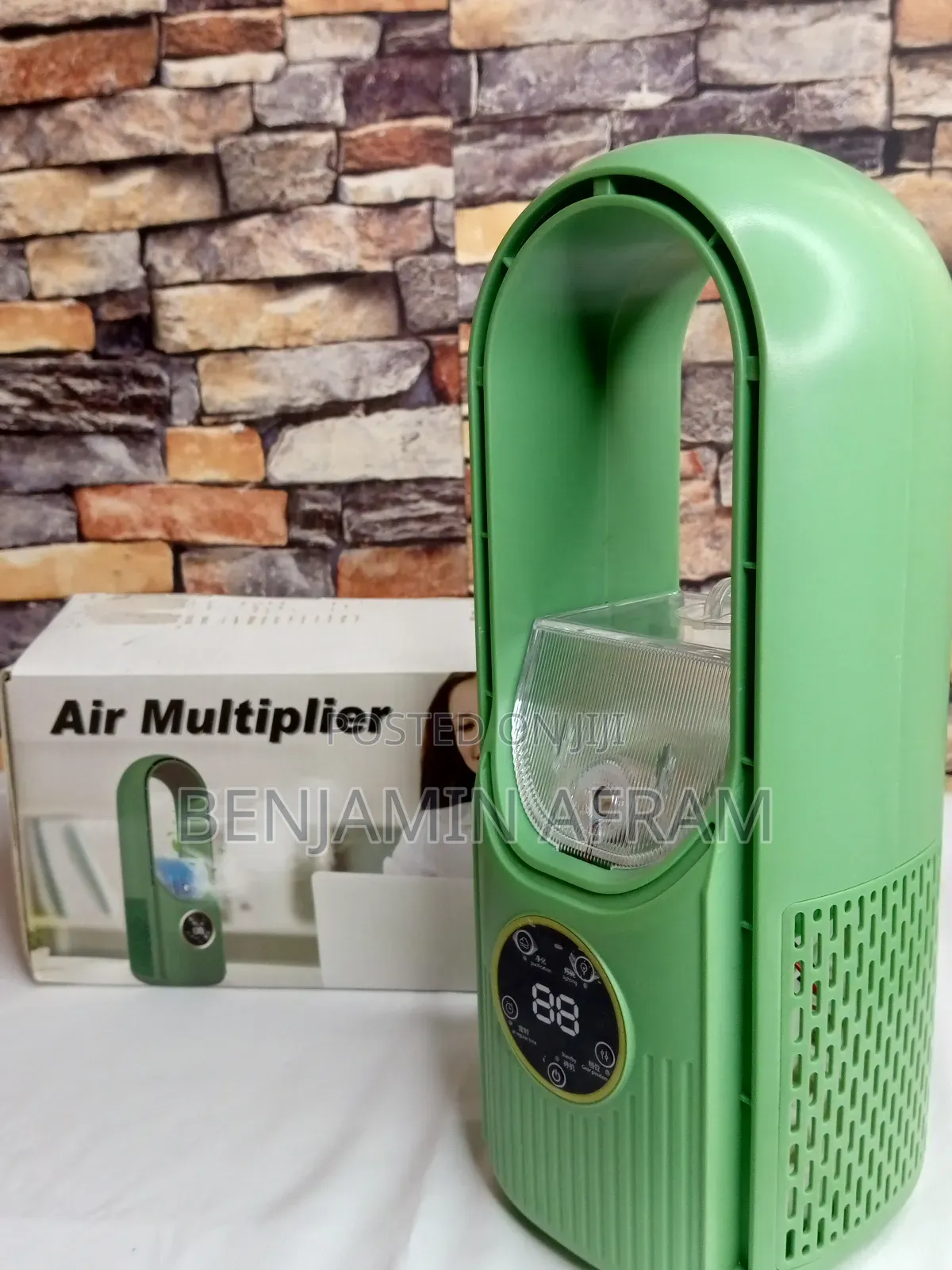 Speed Controller Fan With Humidifier