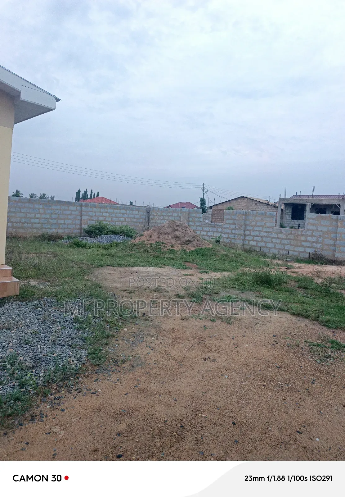 1 Plot At Community 25 Dps School
