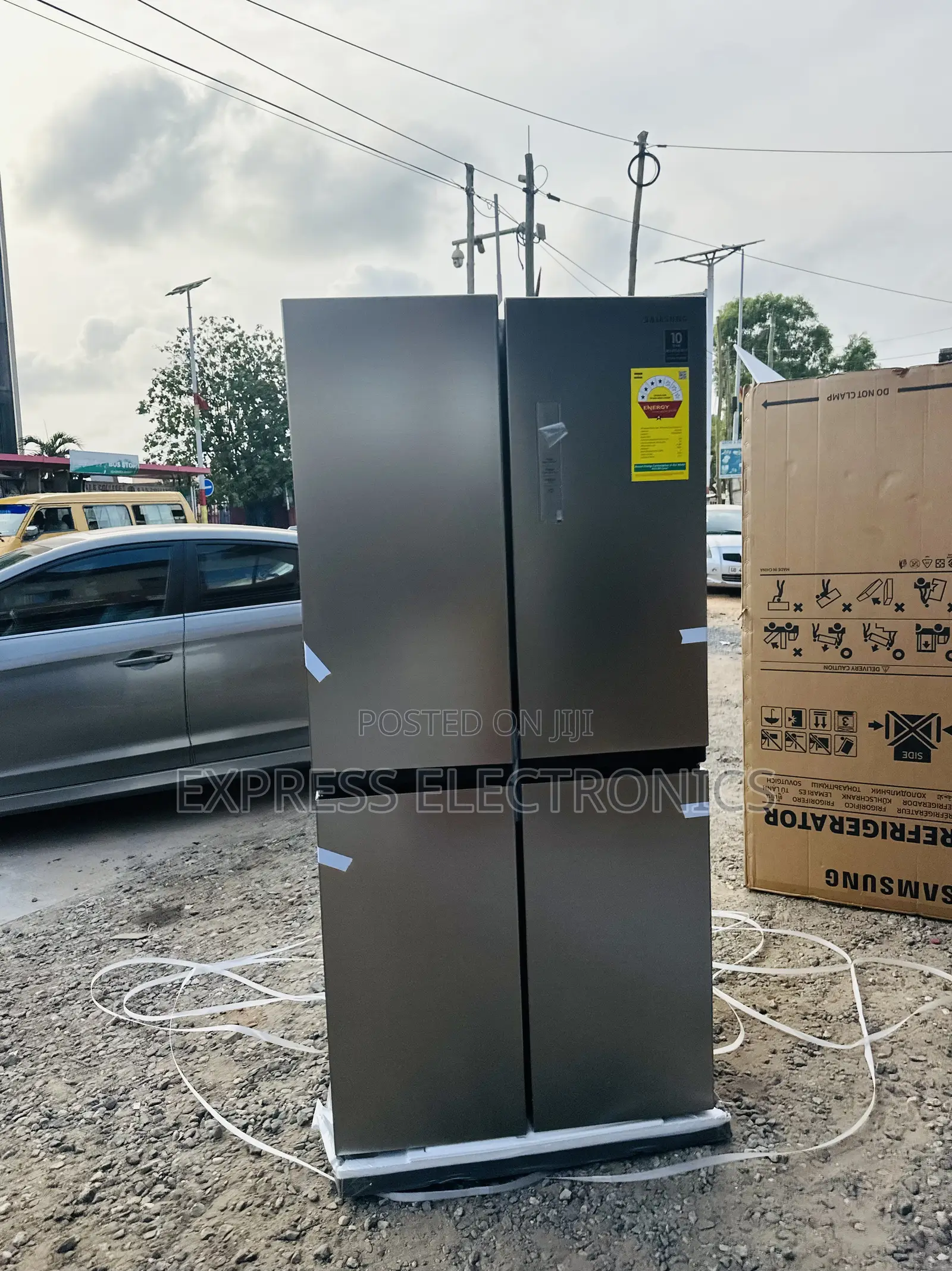 Amazing Deal on Samsung Fridge Four Doors 488l