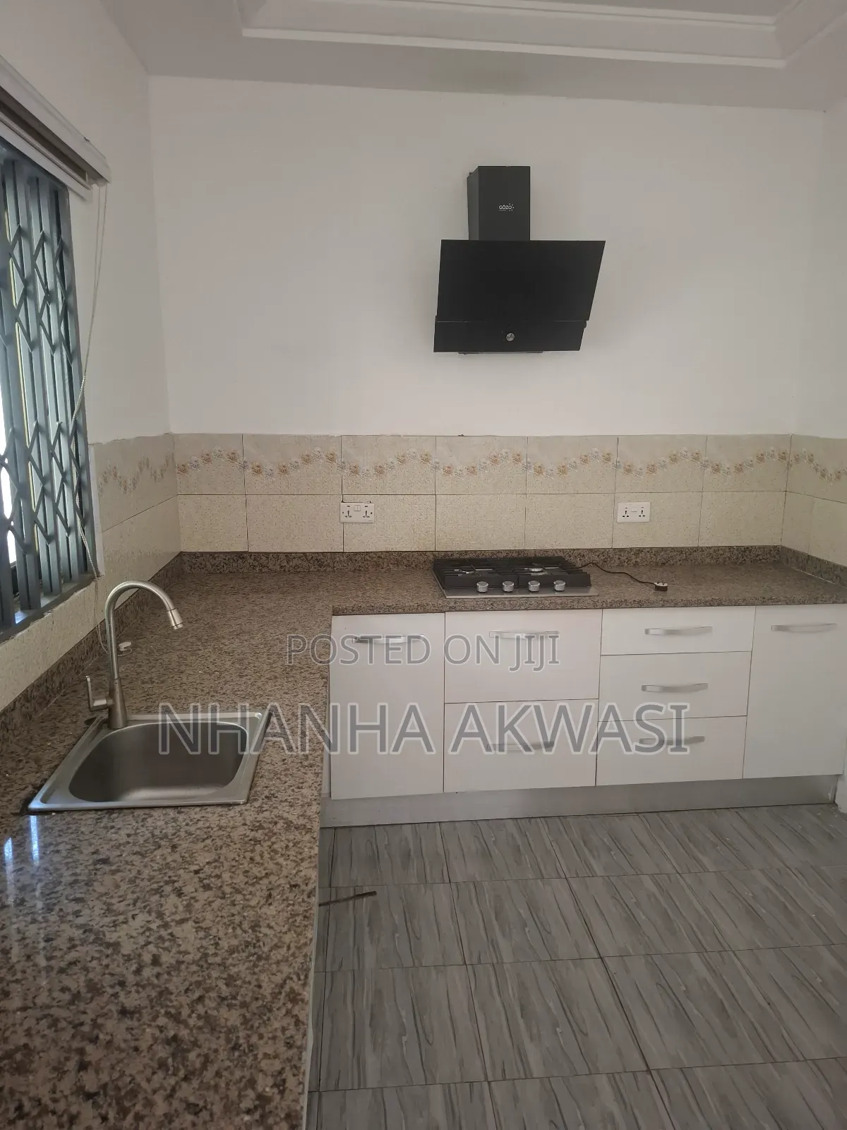 2bdrm Apartment in Community11, Tema Metropolitan for rent