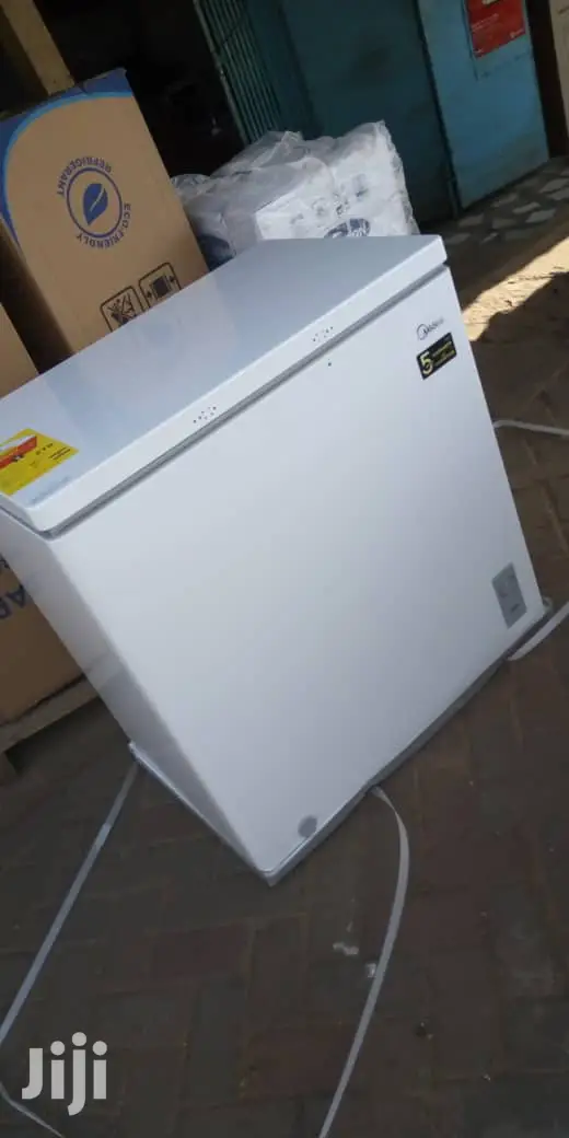 Midea 200litres Chest Freezer