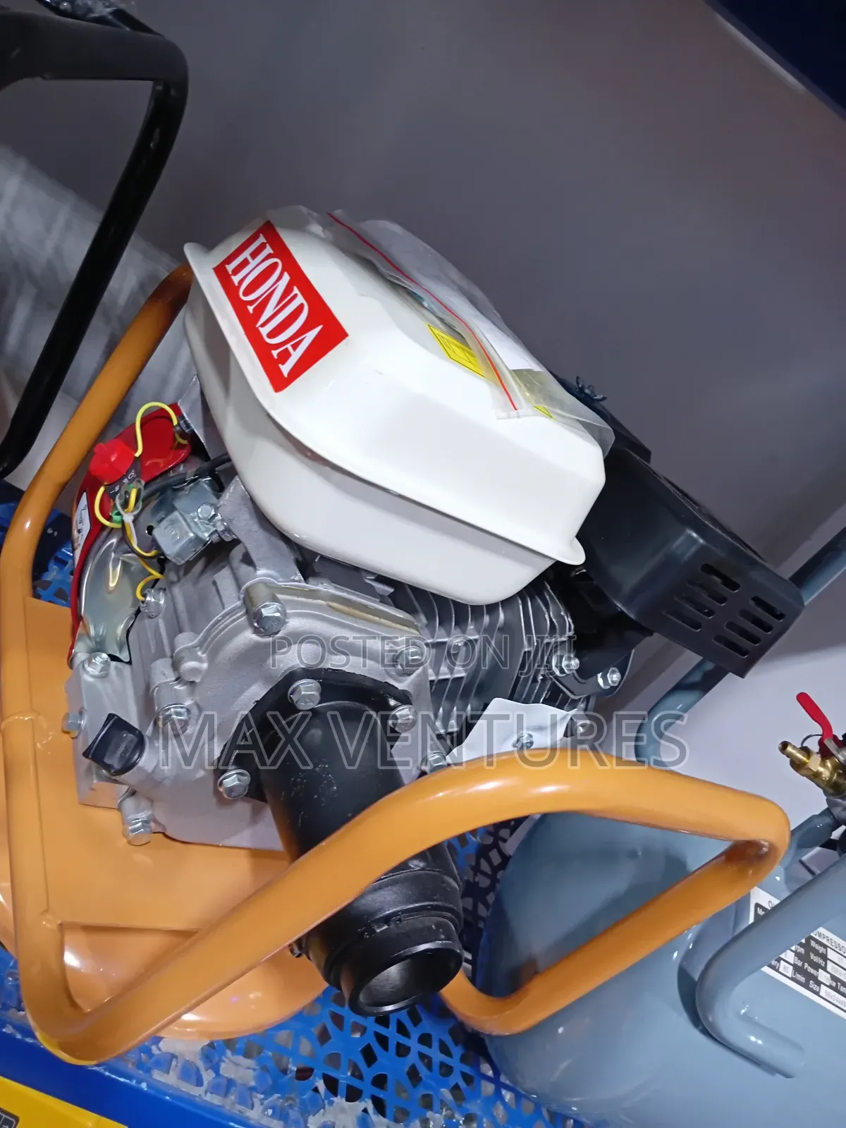 Honda Concrete Vibrator for Commercial Use