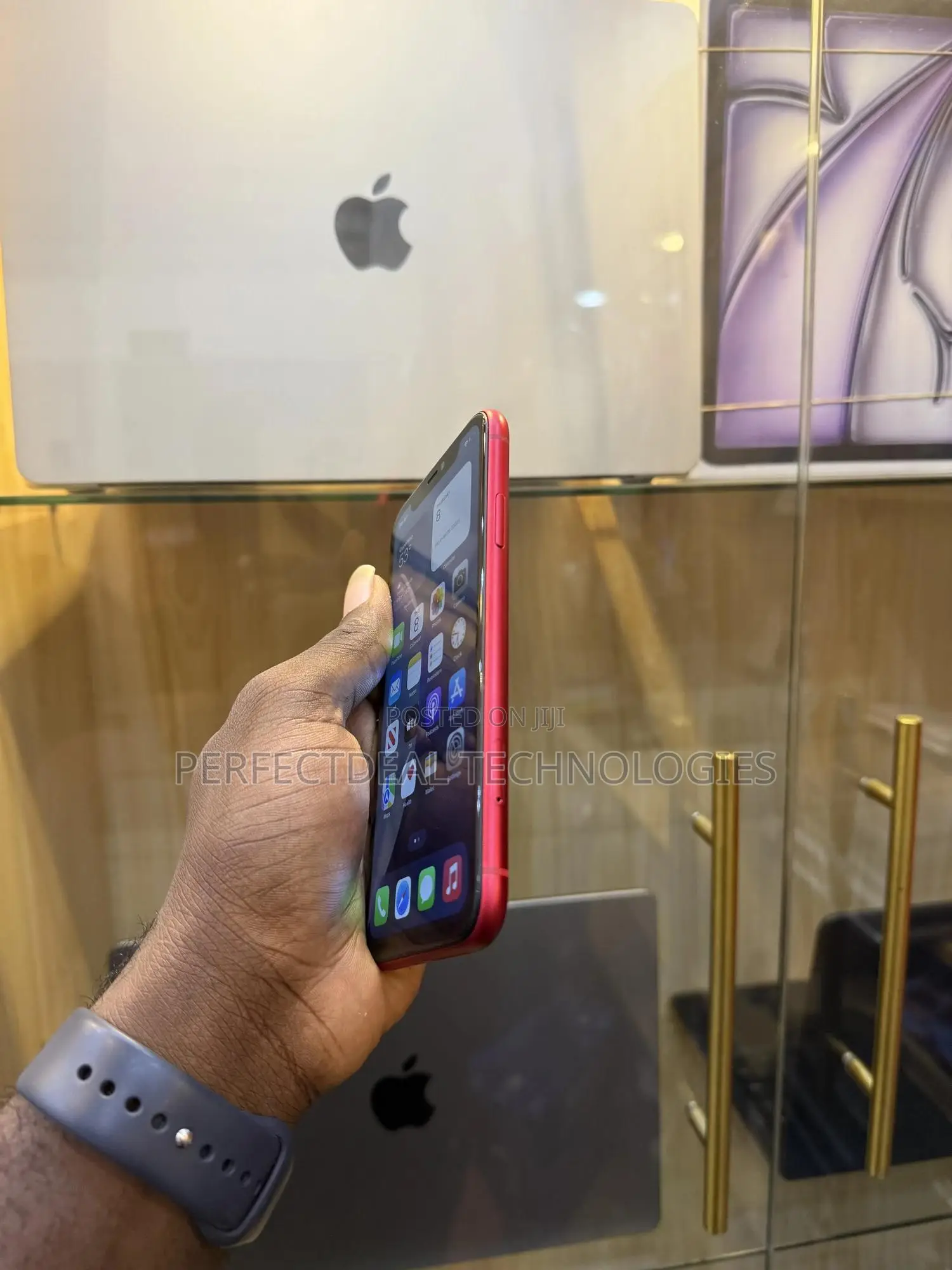New Apple iPhone 11 64 GB Red